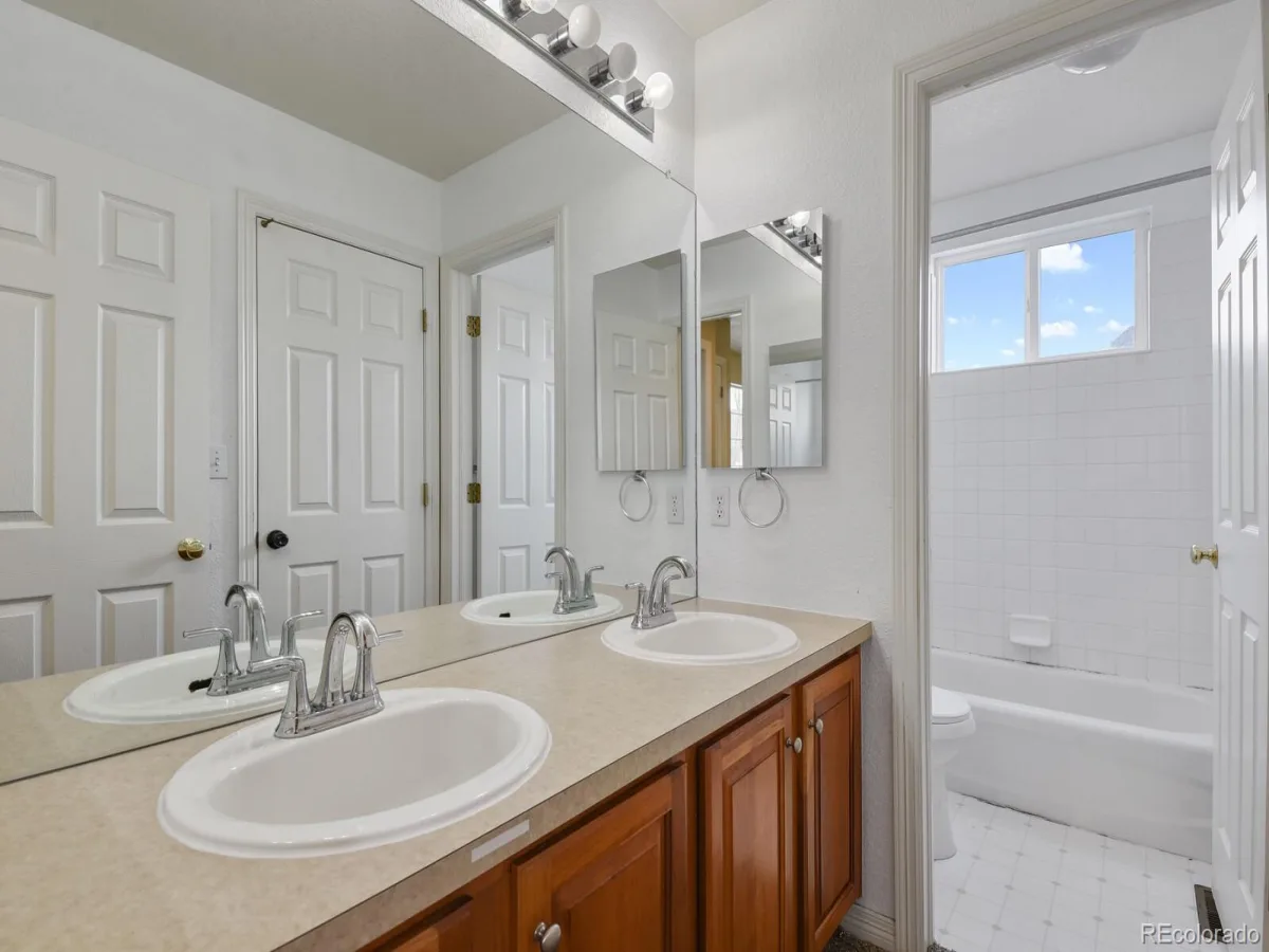 18119 E Caley Circle Aurora CO 80116 | MLS #REC8631828 10012026121012 1200 15