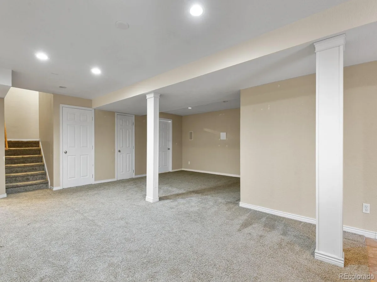 18119 E Caley Circle Aurora CO 80116 | MLS #REC8631828 10012026121012 1200 16