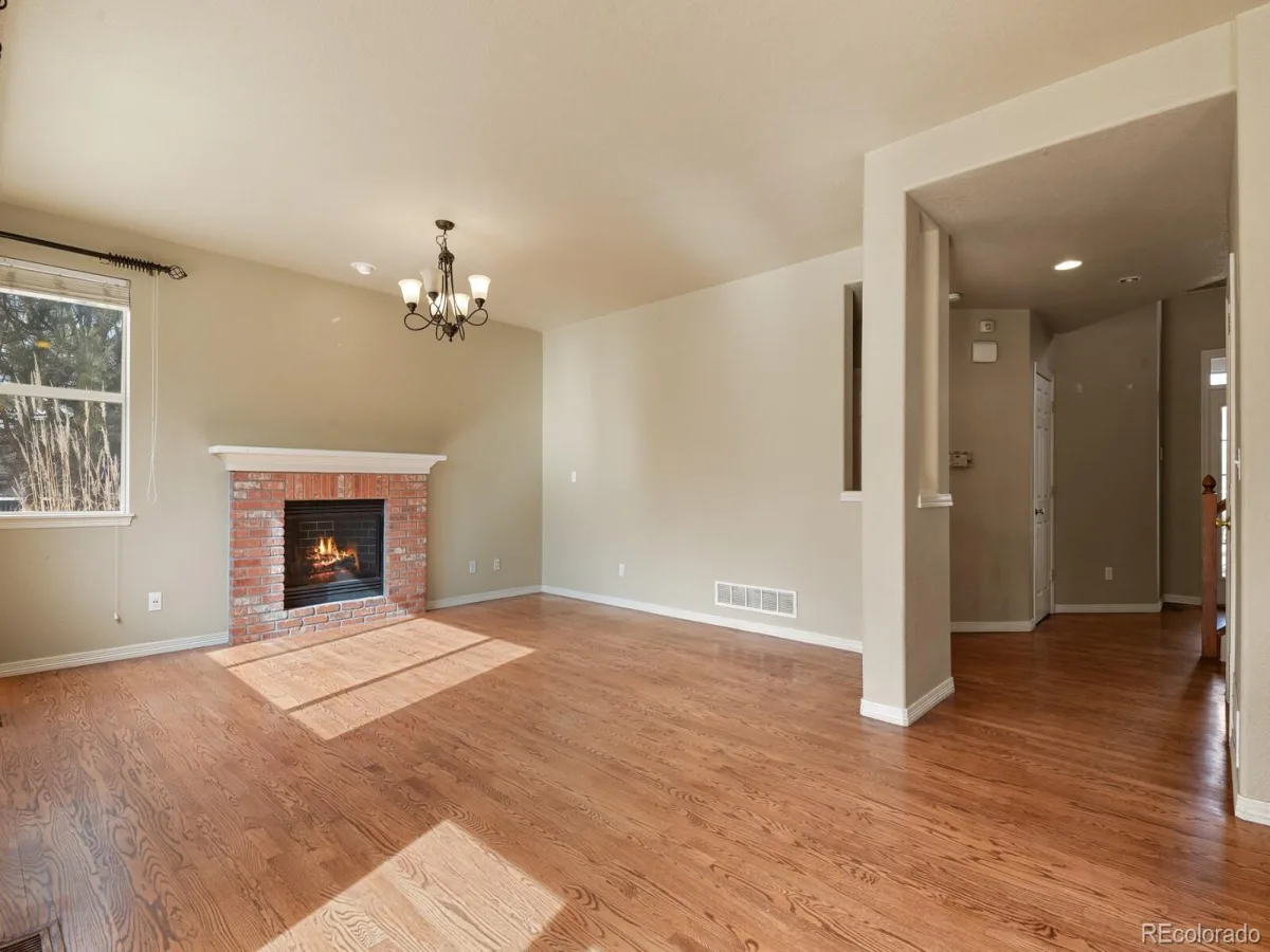18119 E Caley Circle Aurora CO 80116 | MLS #REC8631828 10012026121012 1200 26