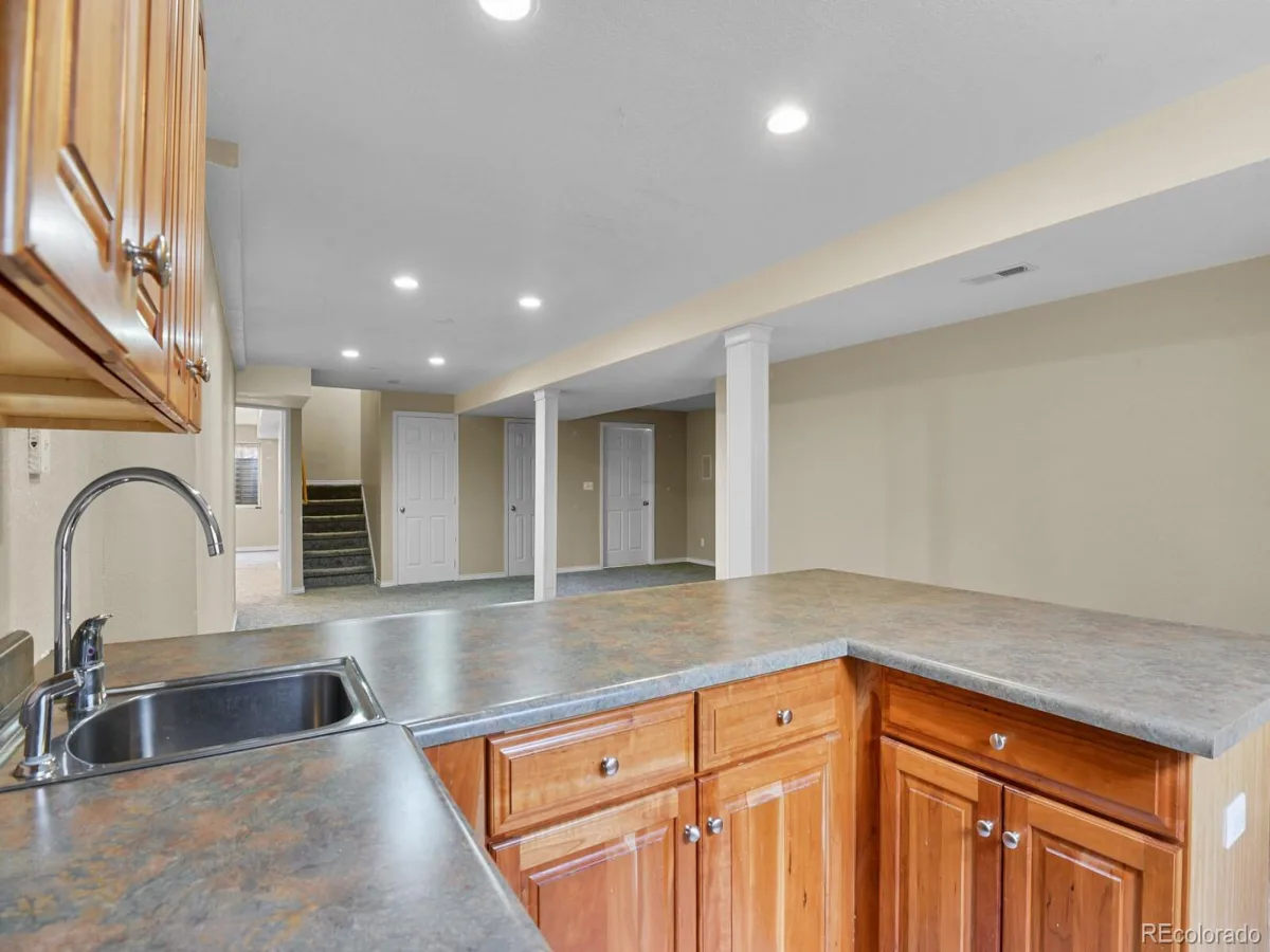 18119 E Caley Circle Aurora CO 80116 | MLS #REC8631828 10012026121012 1200 27