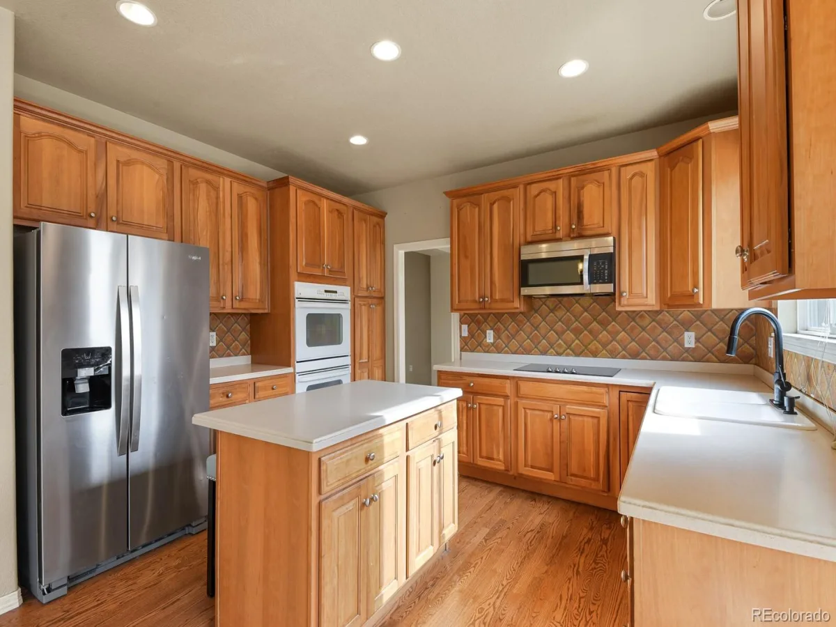 18119 E Caley Circle Aurora CO 80116 | MLS #REC8631828 10012026121012 1200 6