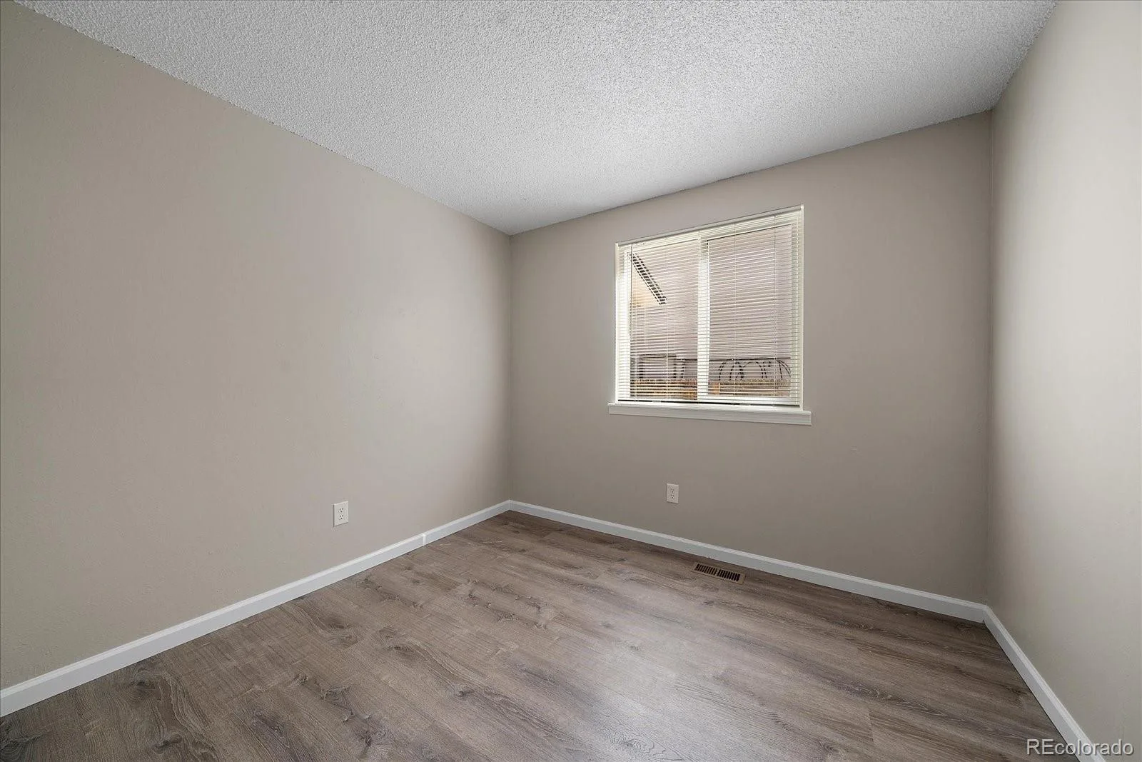 18757 E Hawaii Drive Aurora CO 80017 | MLS #REC8633964 07312026163149 1600 11