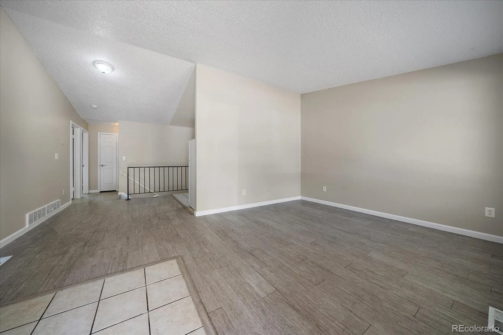 18757 E Hawaii Drive Aurora CO 80017 | MLS #REC8633964 07312026163149 1600 2