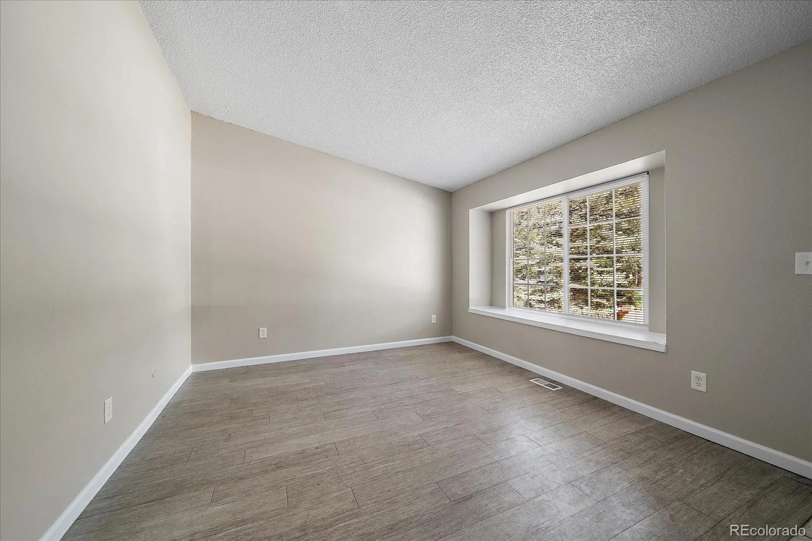 18757 E Hawaii Drive Aurora CO 80017 | MLS #REC8633964 07312026163149 1600 3