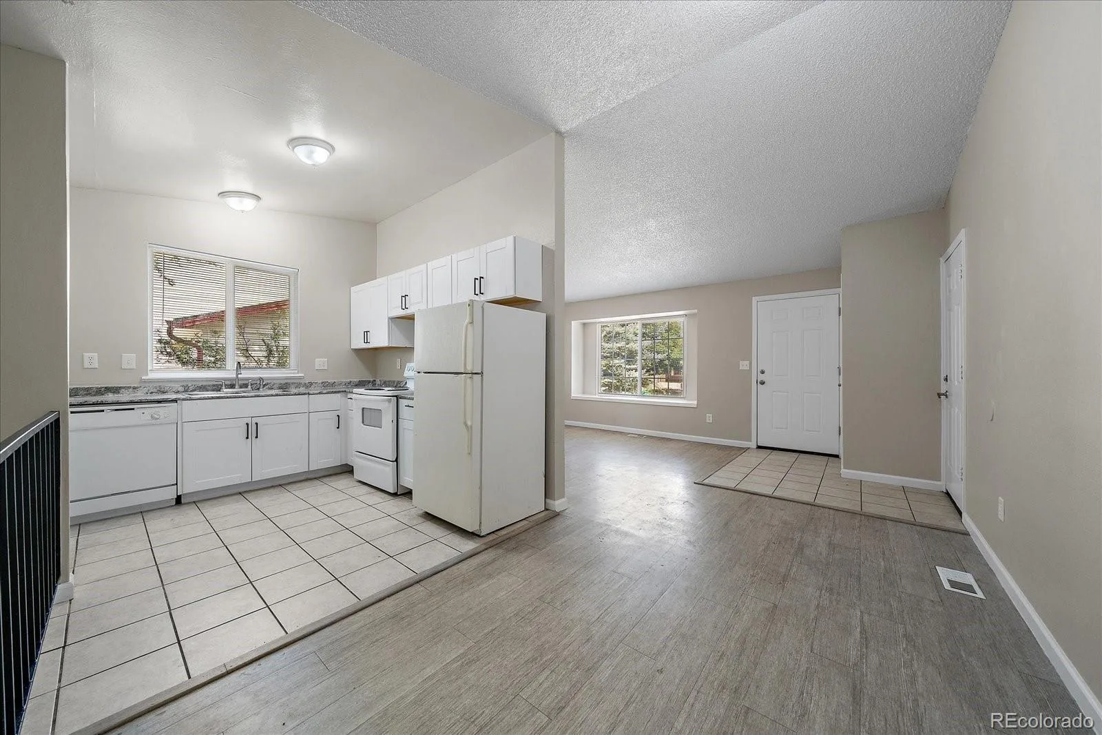 18757 E Hawaii Drive Aurora CO 80017 | MLS #REC8633964 07312026163149 1600 5