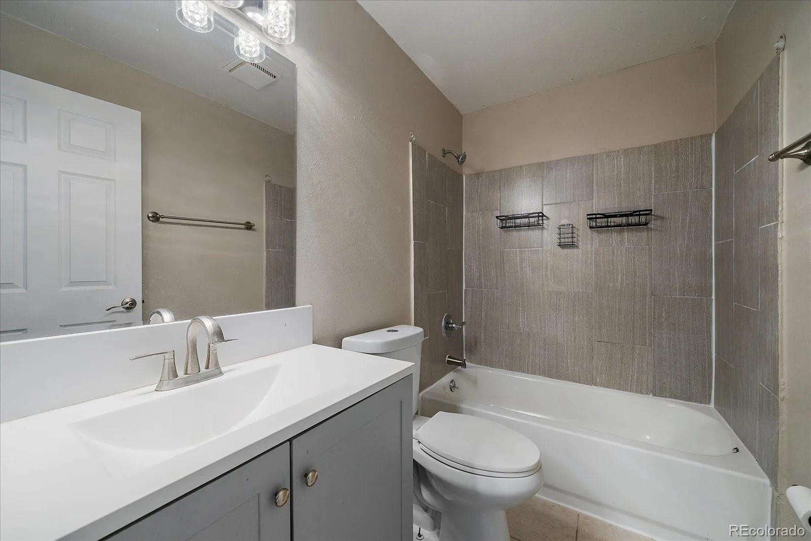 18757 E Hawaii Drive Aurora CO 80017 | MLS #REC8633964 07312026163149 1600 9