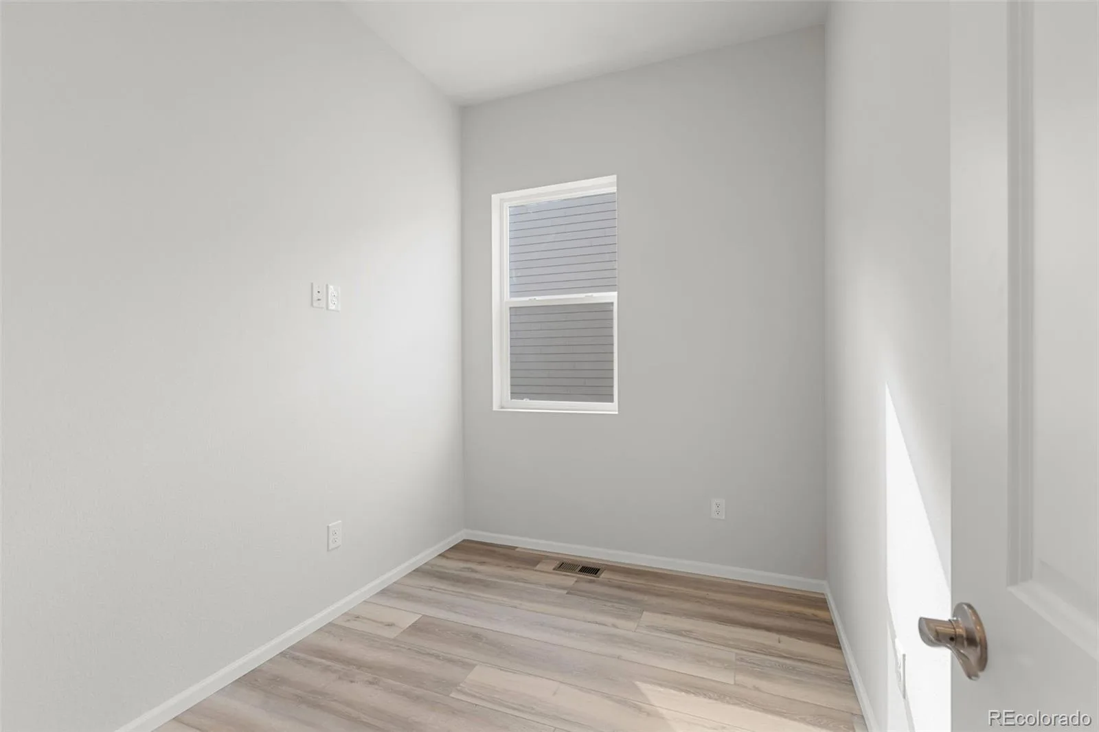 166 S Terry Street Golden CO 80401 MLS #REC8634427 06122026074811 1600 27