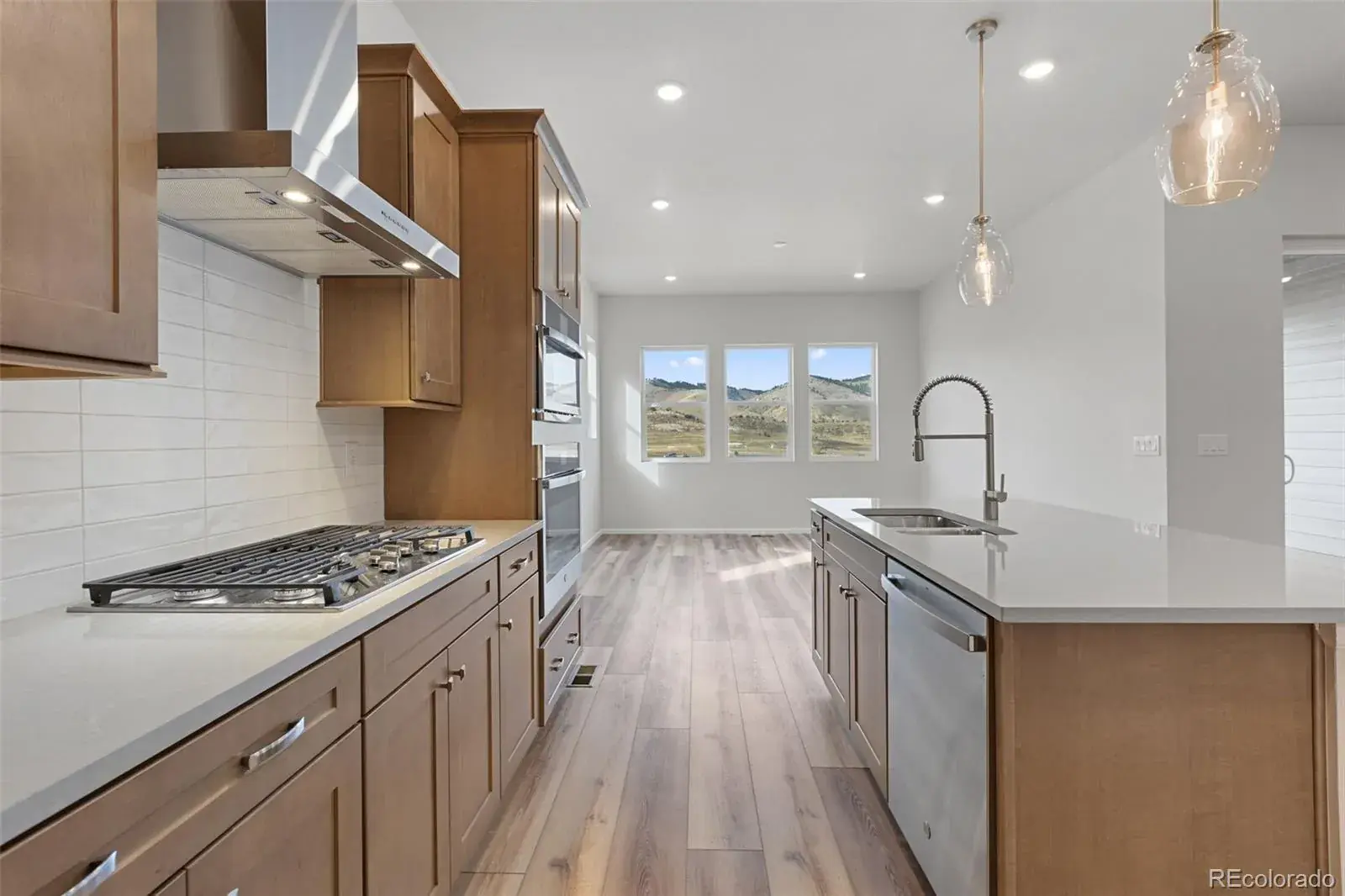 10112025032227 1600 20