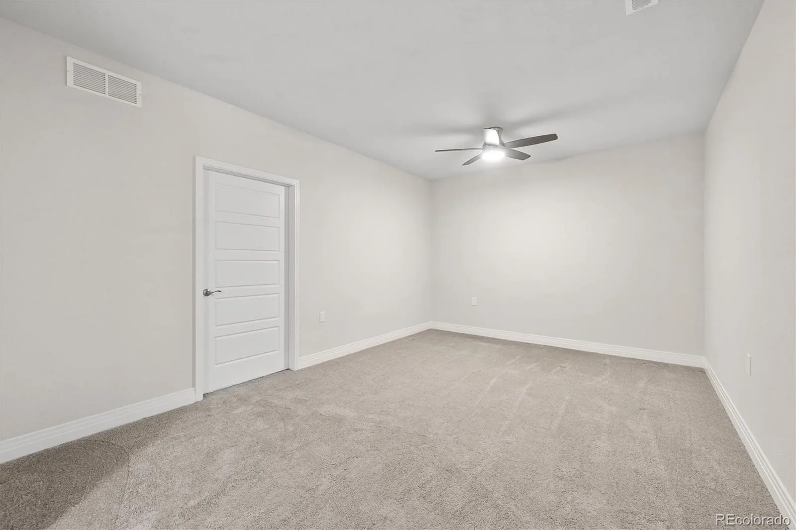 11500 E 26th Avenue Aurora CO 80010 MLS #REC8637314 06152026014807 1600 22