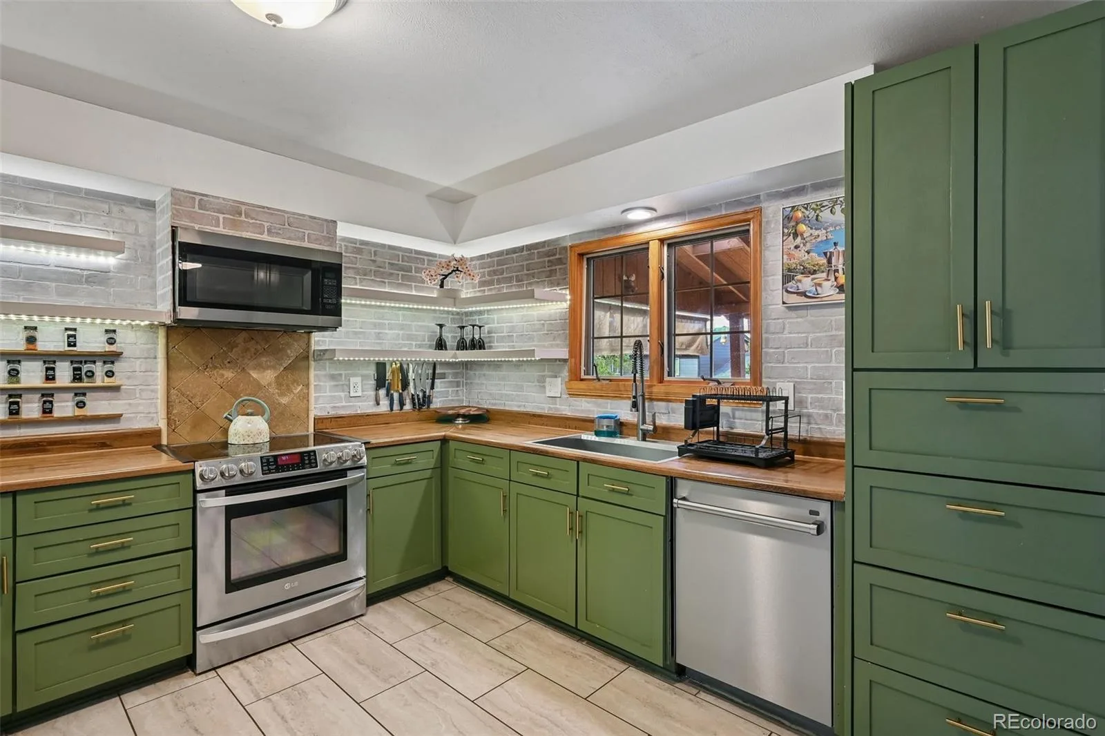1149 S Kittredge Street Aurora CO 80017 | MLS #REC8637737 09262026224749 1600 5