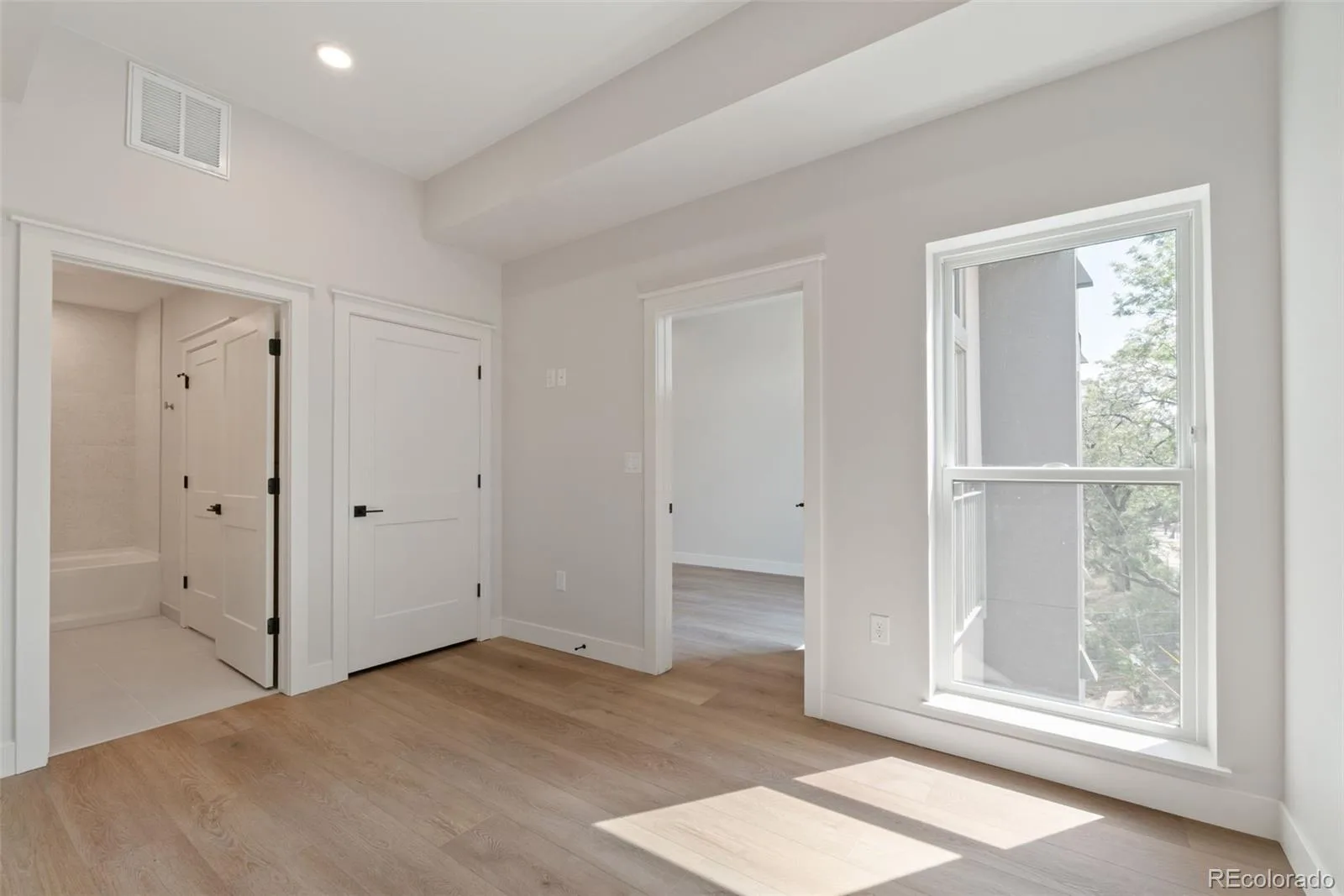 1643 Boulder Street #303 Denver CO 80211 MLS #REC8638381 07202026181513 1600 6