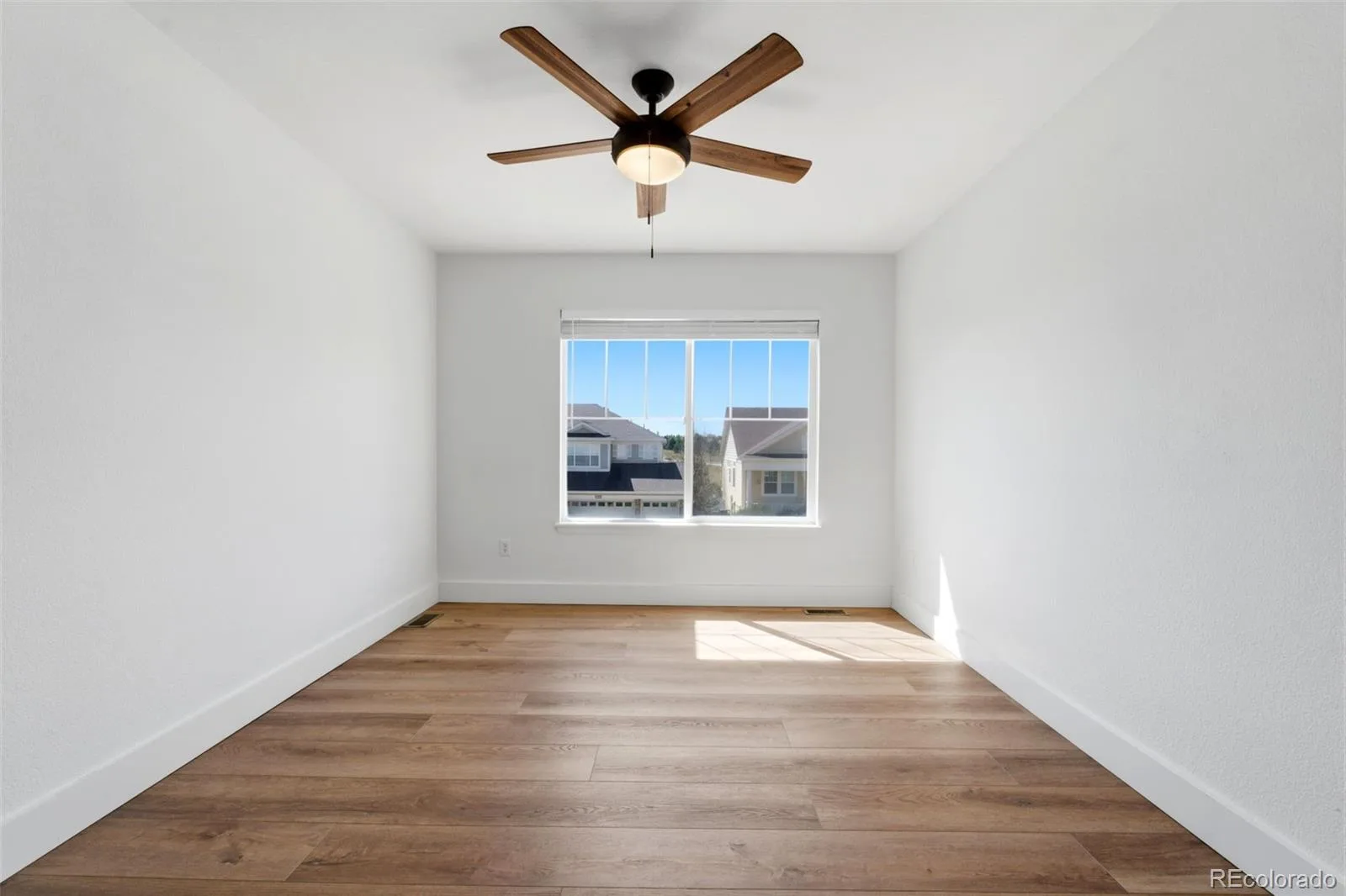 7311 Serena Drive Castle Pines CO 80108 | MLS #REC8640101 08192026134508 1600 37