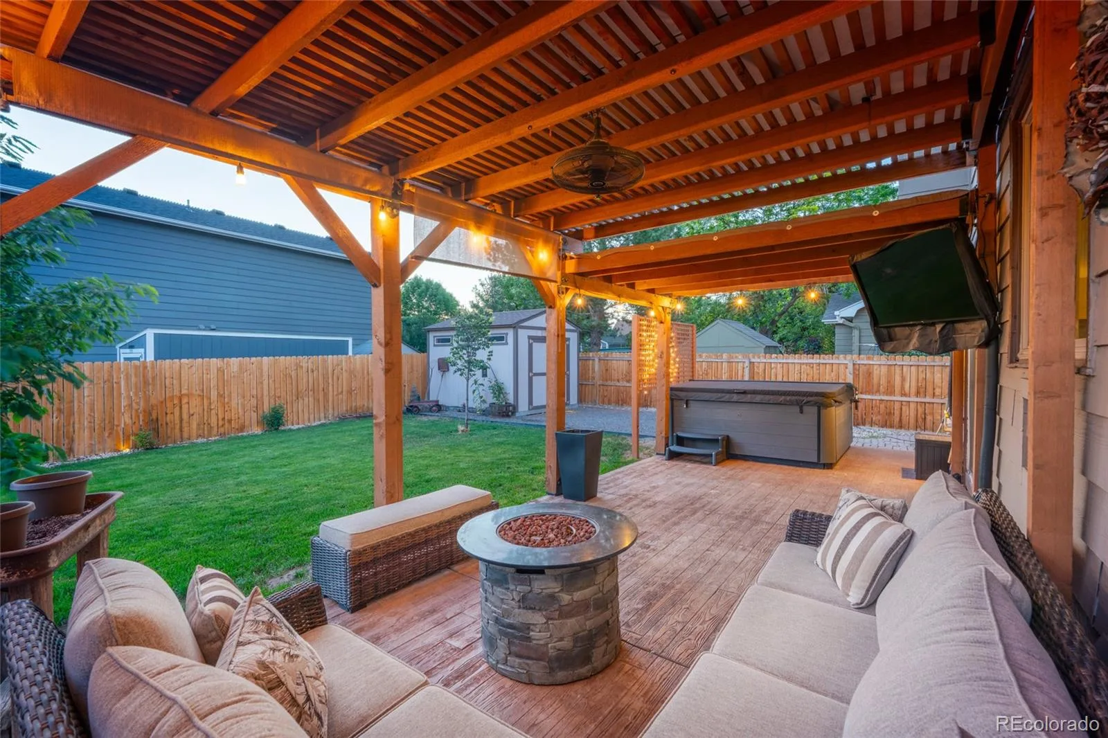 2201 Stuart Street Longmont CO 80501 MLS #REC8640897 06122026081432 1600 22