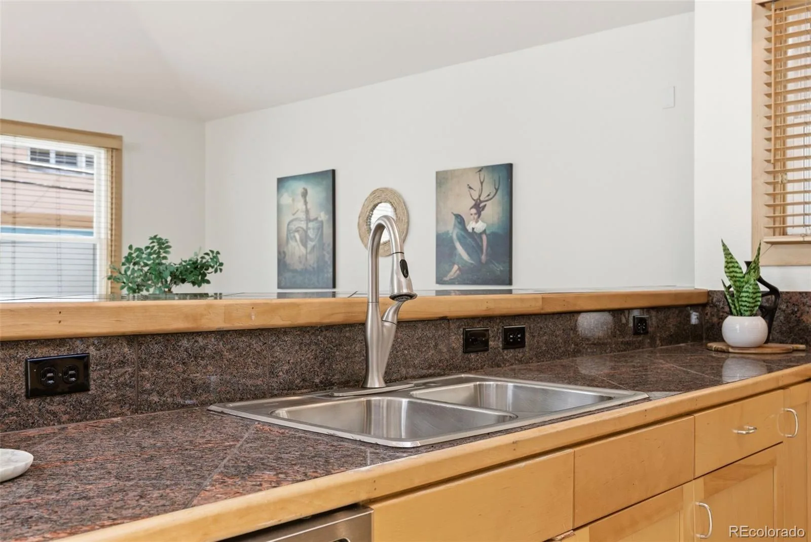 1034 N Logan Street #2S Denver CO 80203 MLS #REC8642088 06102026193206 1600 10