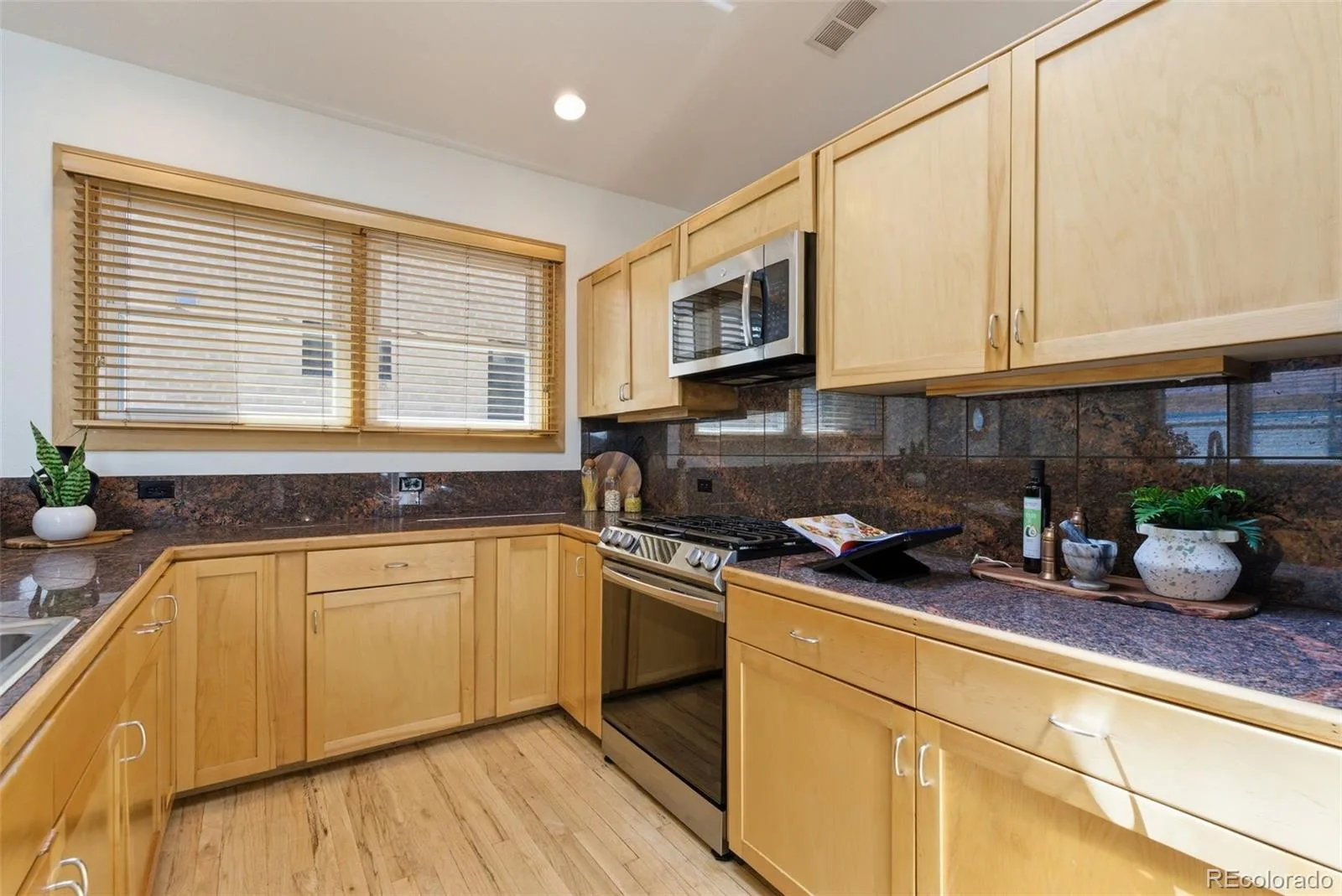 1034 N Logan Street #2S Denver CO 80203 MLS #REC8642088 06102026193206 1600 9