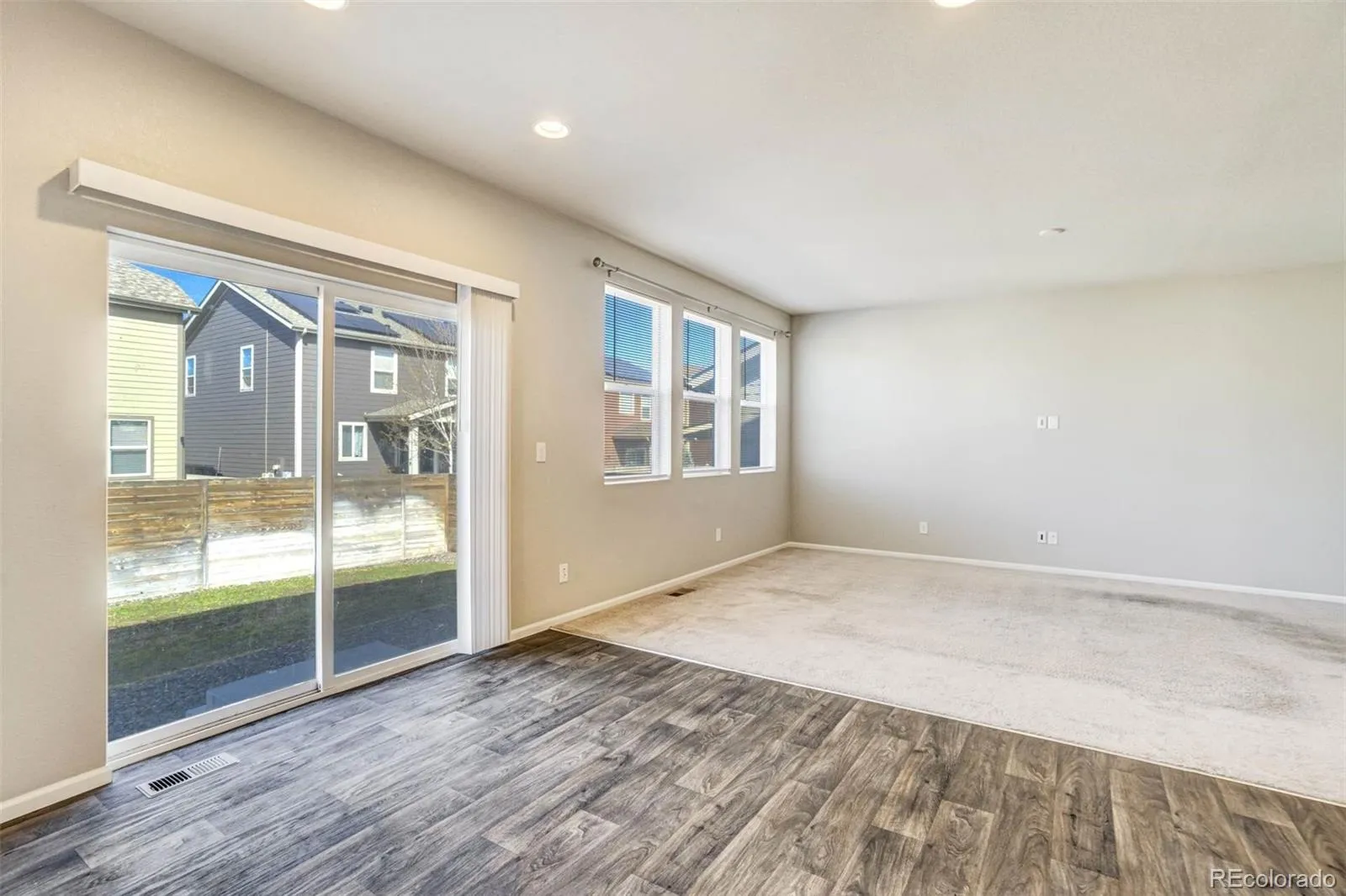 04162026204451 1600 16