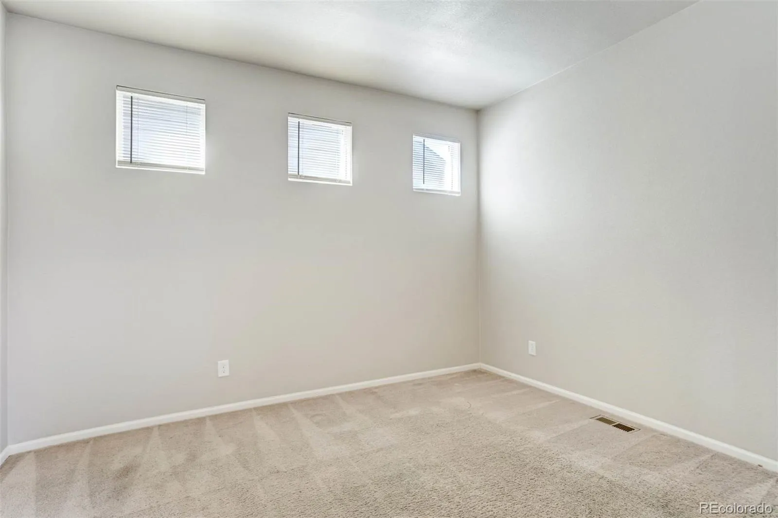 04162026204451 1600 18