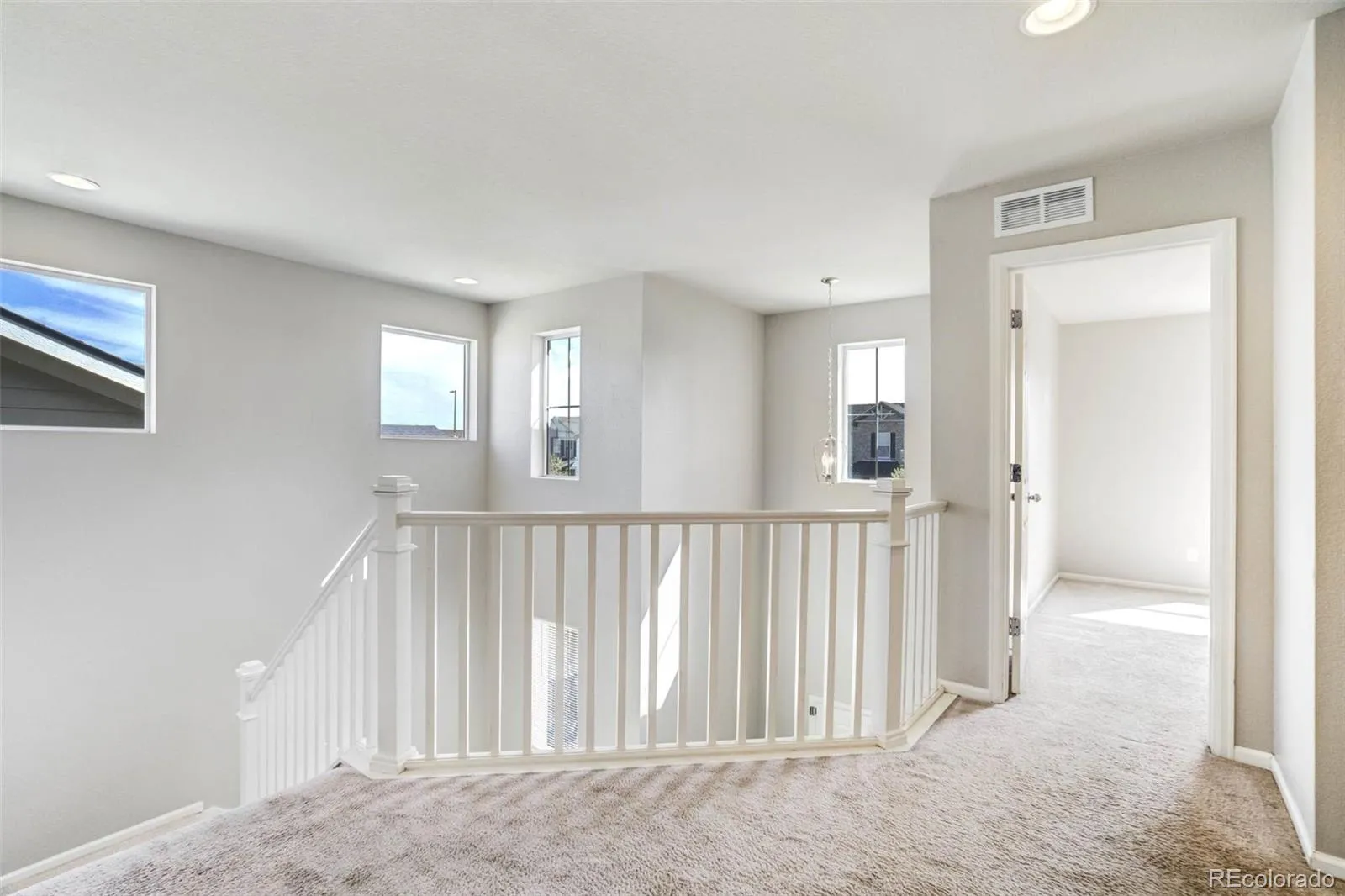 04162026204451 1600 21