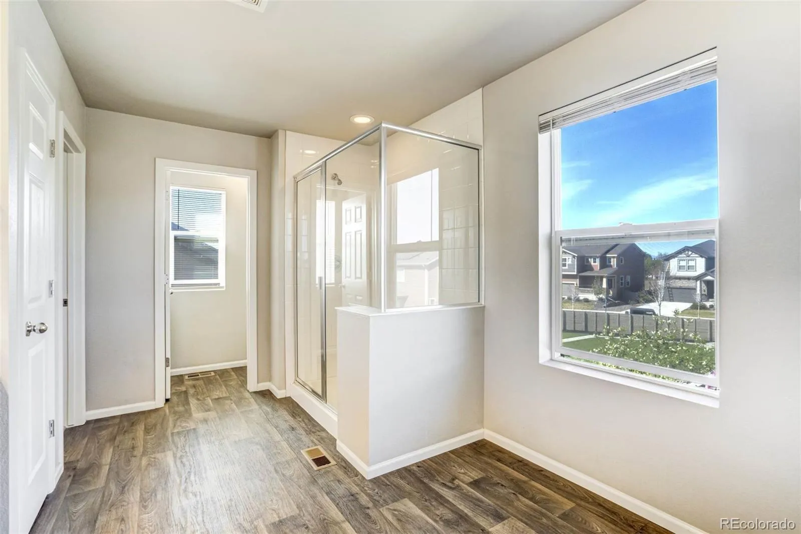 04162026204451 1600 26