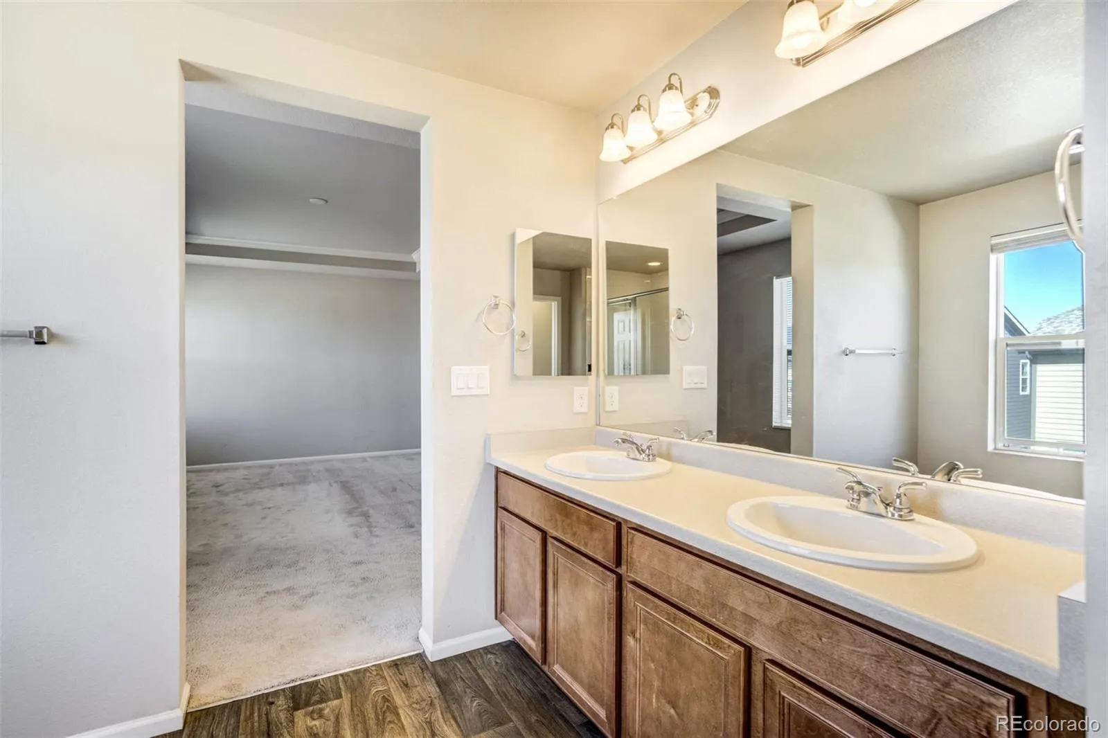 04162026204451 1600 27