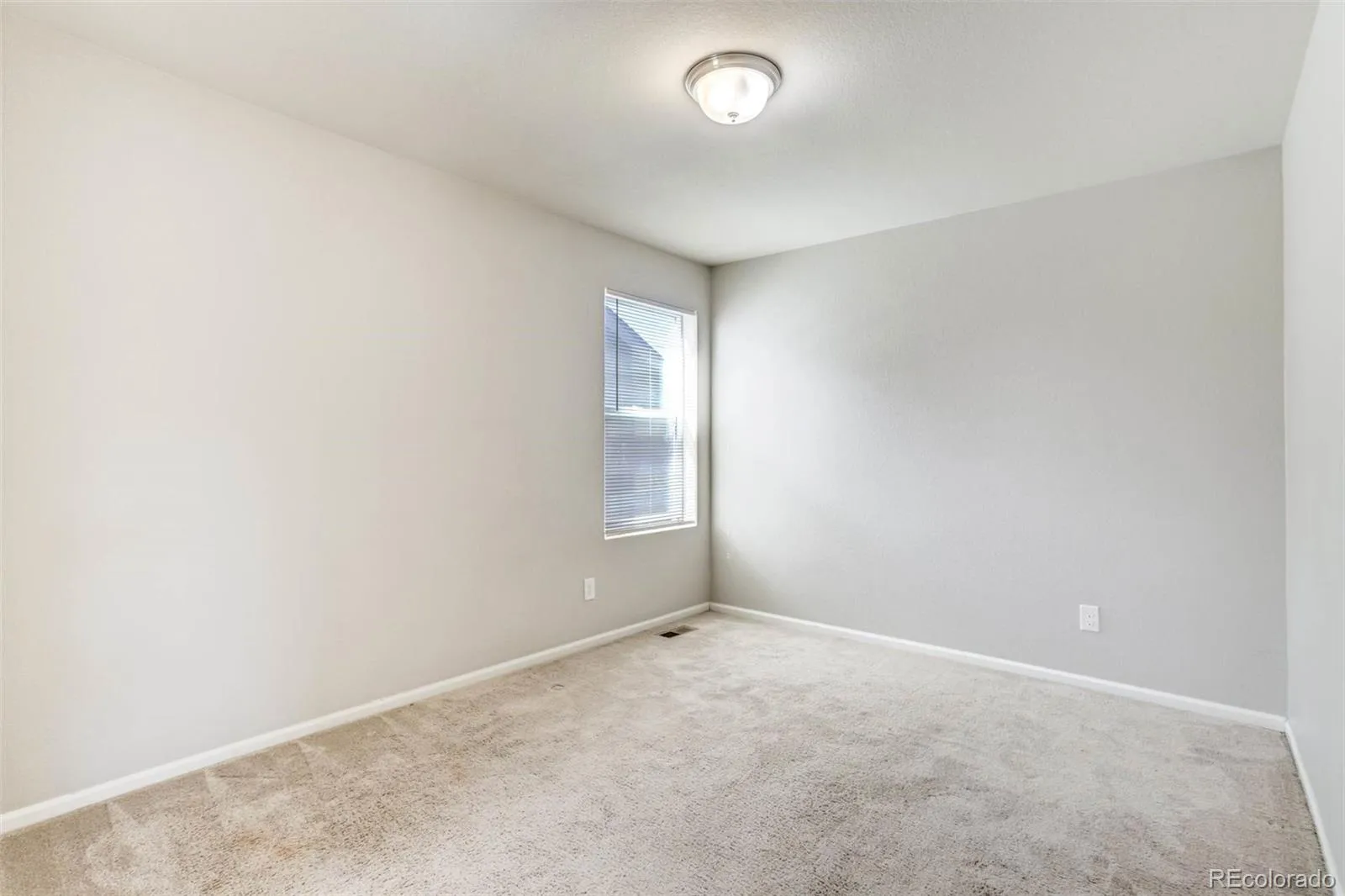 04162026204451 1600 35