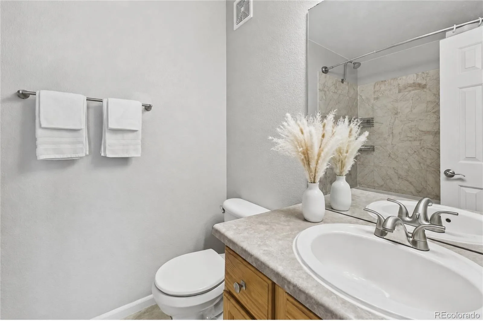 14296 E Whitaker Place #111 Aurora CO 80015 | MLS #REC8646010 08132026223801 1600 19