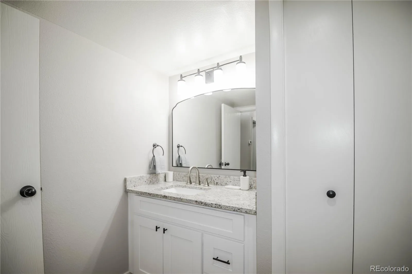 14226 E 1st Drive #B03 Aurora CO 80011 | MLS #REC8647440 06122026174847 1600 20