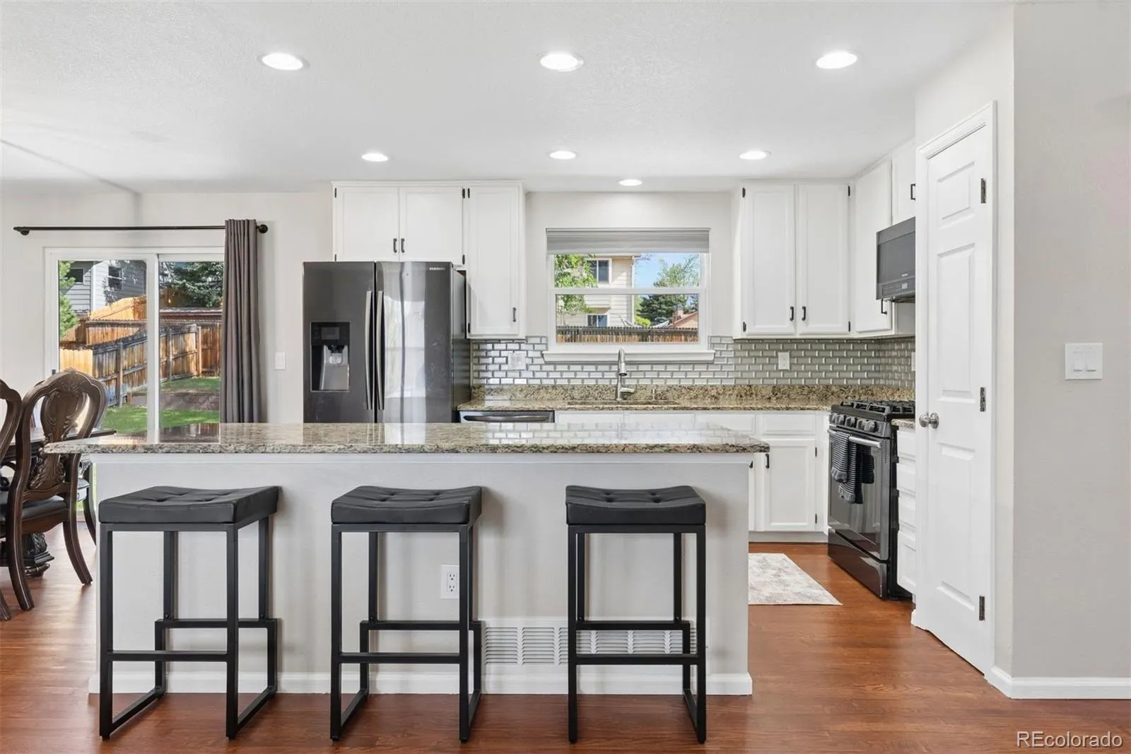 9115 W Monticello Place Littleton CO 80128 MLS #REC8651953 04302026234158 1600 2