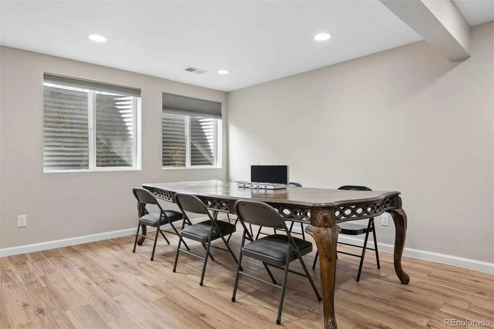 9115 W Monticello Place Littleton CO 80128 MLS #REC8651953 04302026234158 1600 22