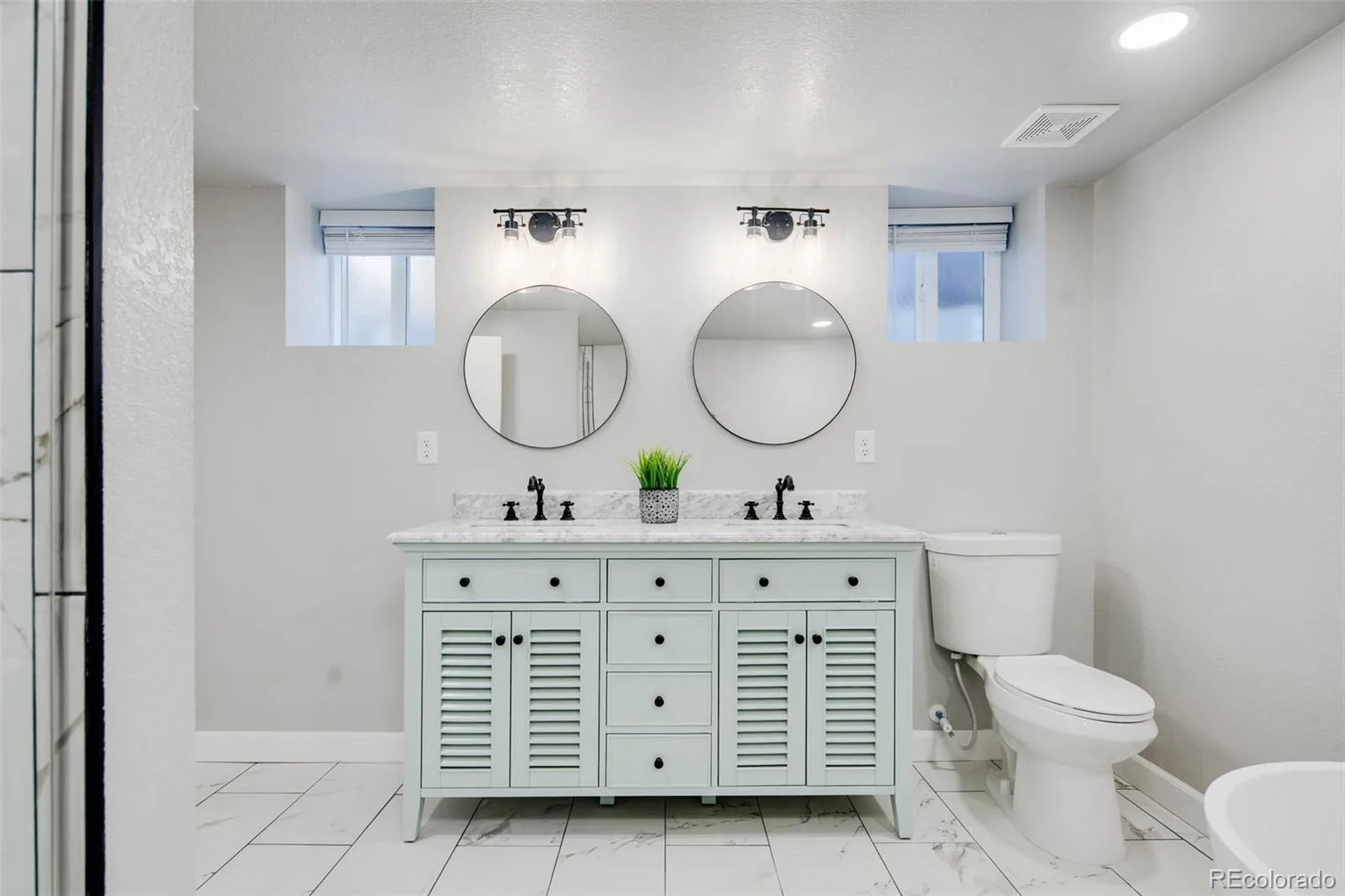 2615 W Caithness Place Denver CO 80211 | MLS #REC8653010 10172026185541 1600 31