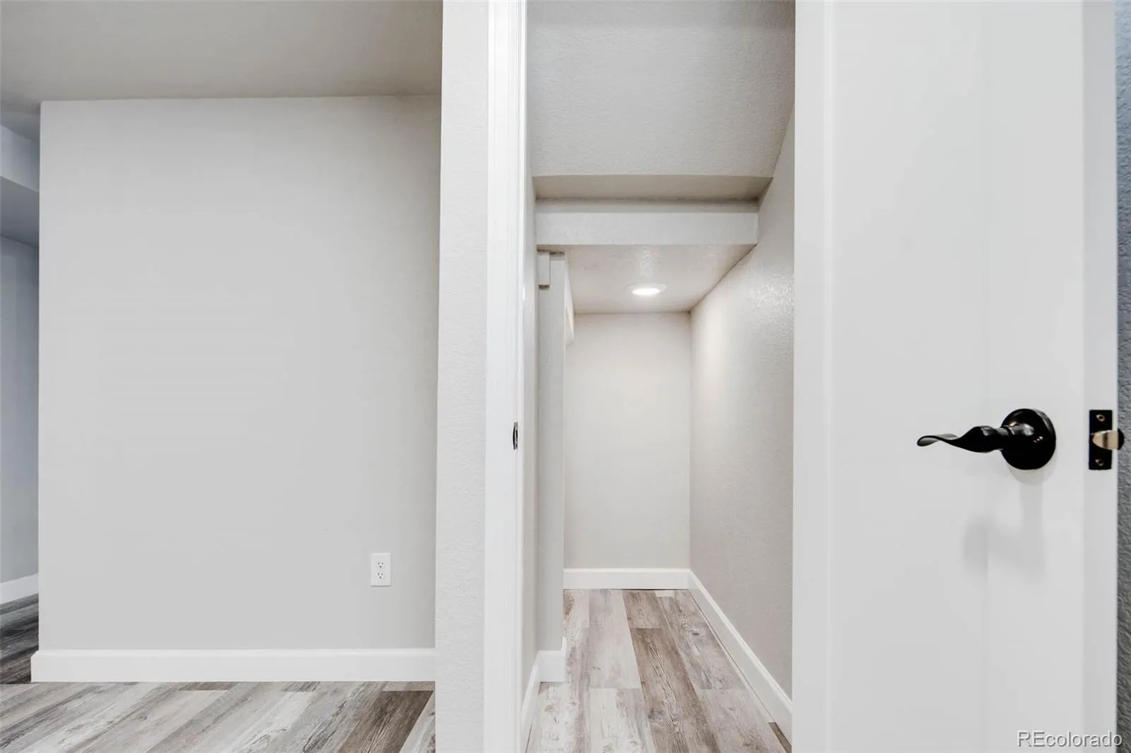 2615 W Caithness Place Denver CO 80211 | MLS #REC8653010 10172026185541 1600 37