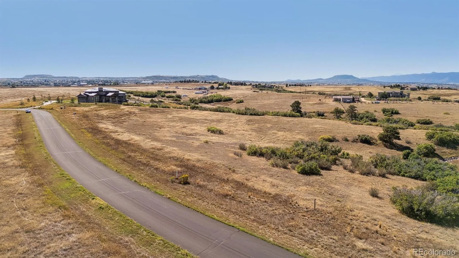 2814 Charlford Lane Sedalia CO 80135 | MLS #REC8653619 06012026191334 1600 29