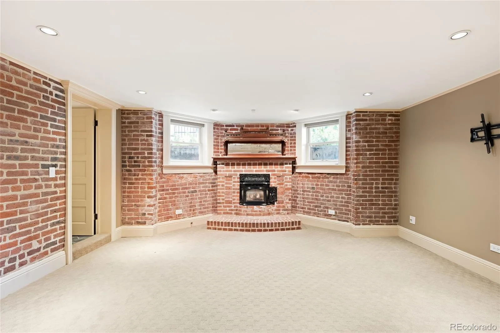1100 N Humboldt Street Denver CO 80218 MLS #REC8654262 07022026213919 1600 36