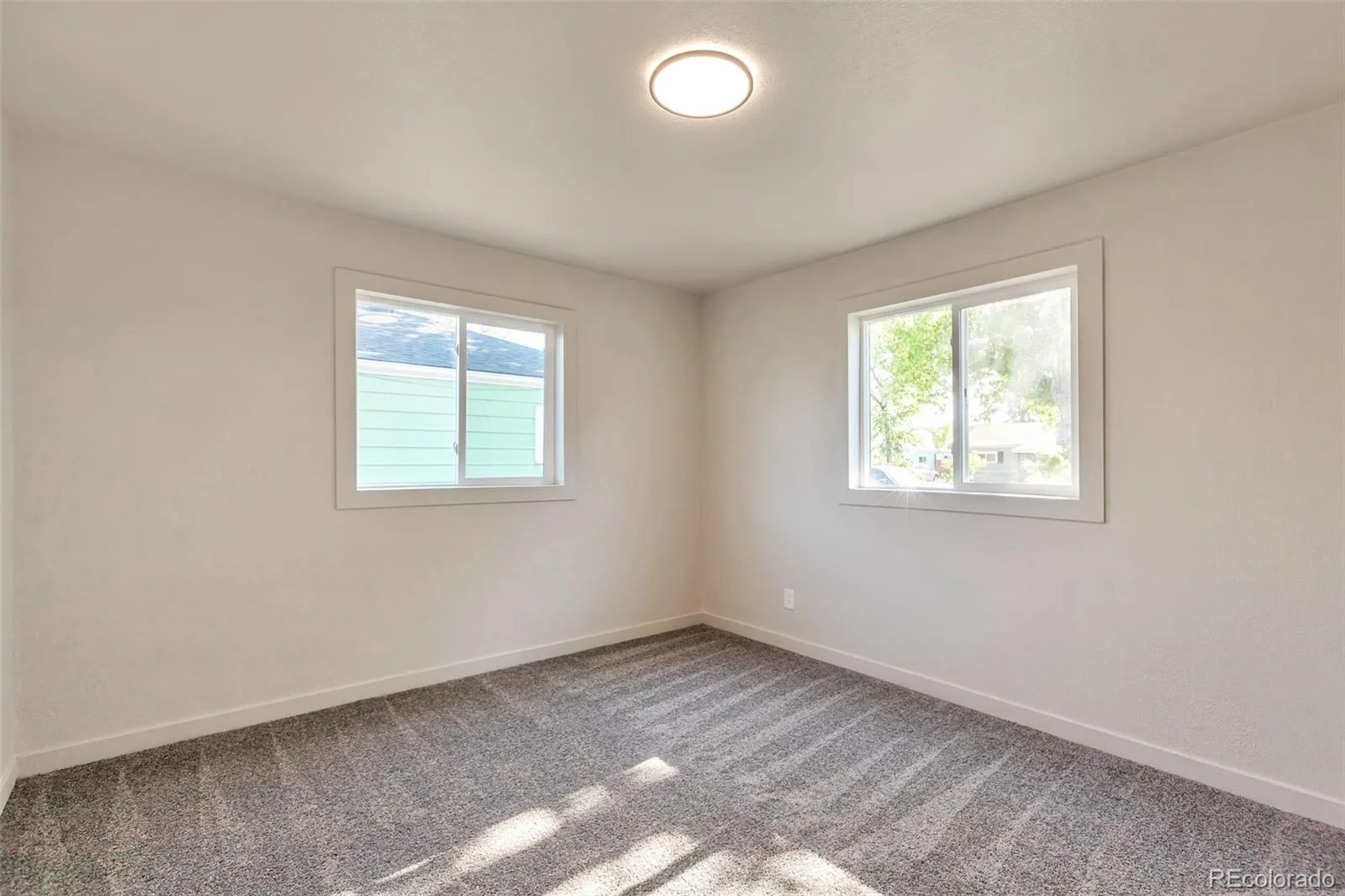 815 Zion Street Aurora CO 80011 MLS #REC8654273 06172026193127 1600 20