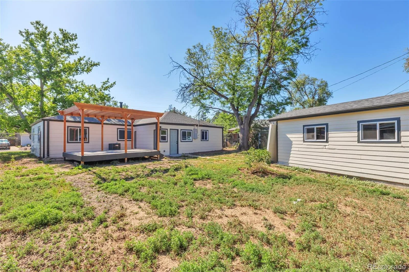 815 Zion Street Aurora CO 80011 MLS #REC8654273 06172026193127 1600 23