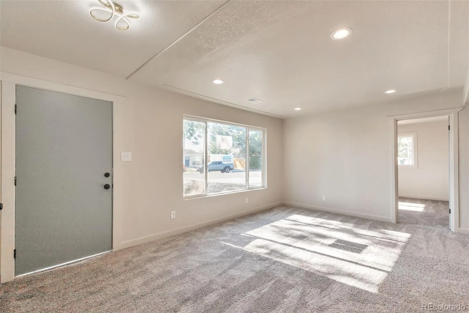 815 Zion Street Aurora CO 80011 MLS #REC8654273 06172026193127 1600 3