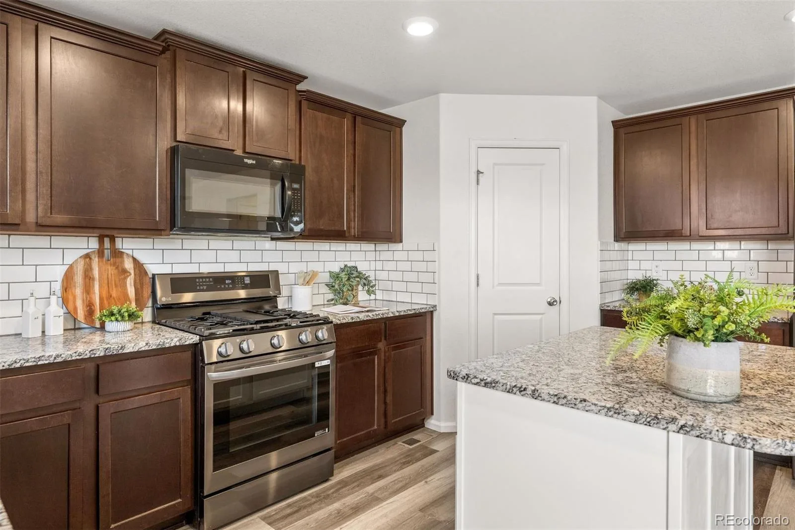 300 Mesa Avenue Lochbuie CO 80603 | MLS #REC8654422 07172026005814 1600 18