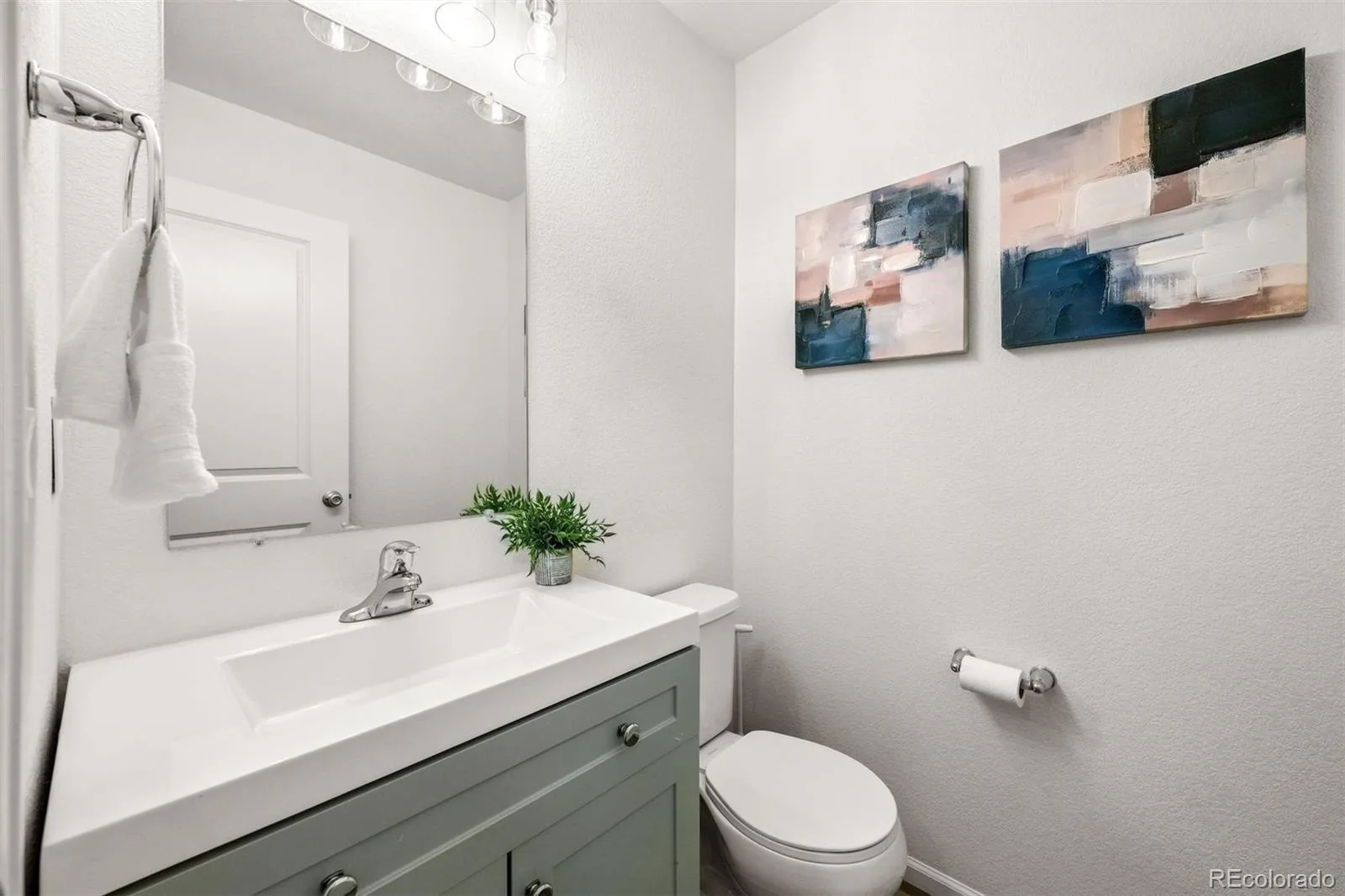 300 Mesa Avenue Lochbuie CO 80603 | MLS #REC8654422 07172026005814 1600 8