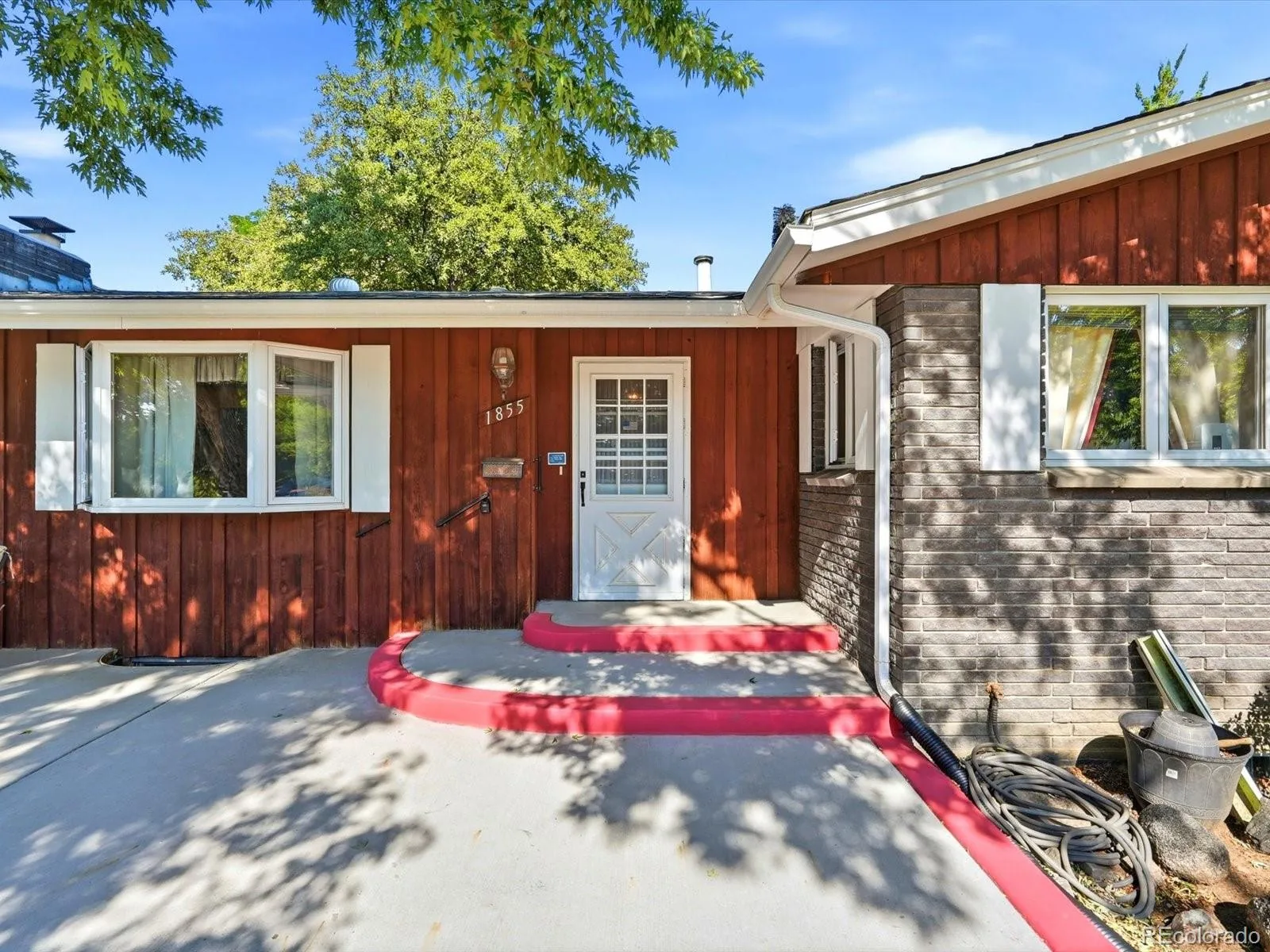 1855 S Ammons Street Denver CO 80232 | MLS #REC8655325 07312026163142 1600 1