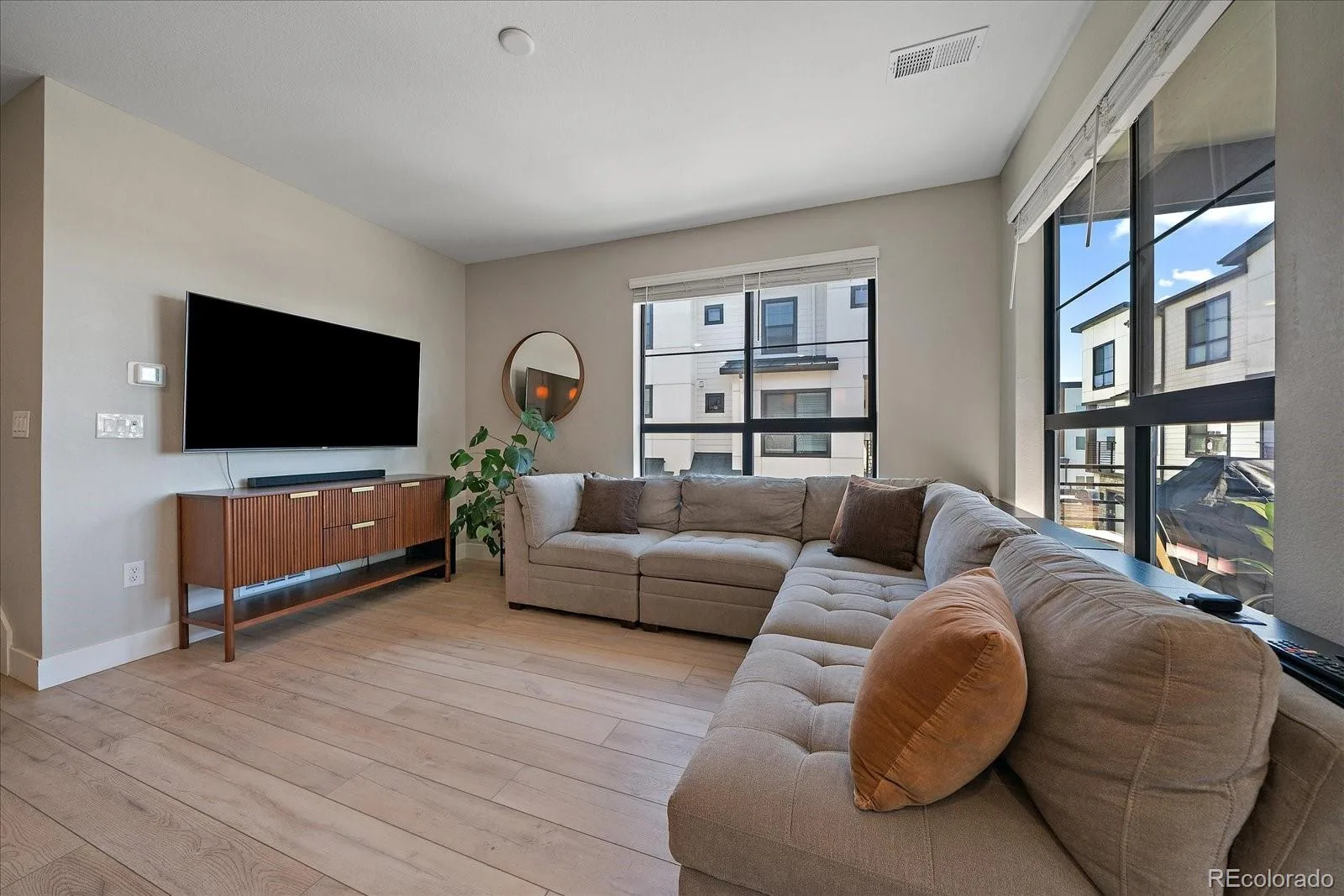 2002 S Holly Street #2 Denver CO 80222 MLS #REC8657828 07252026140550 1600 13