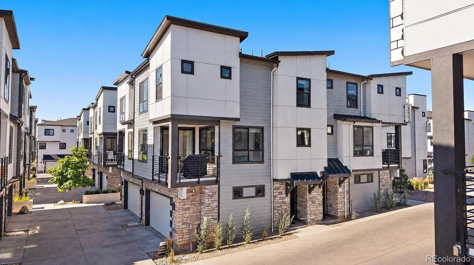 2002 S Holly Street #2 Denver CO 80222 MLS #REC8657828 07252026140550 1600 3
