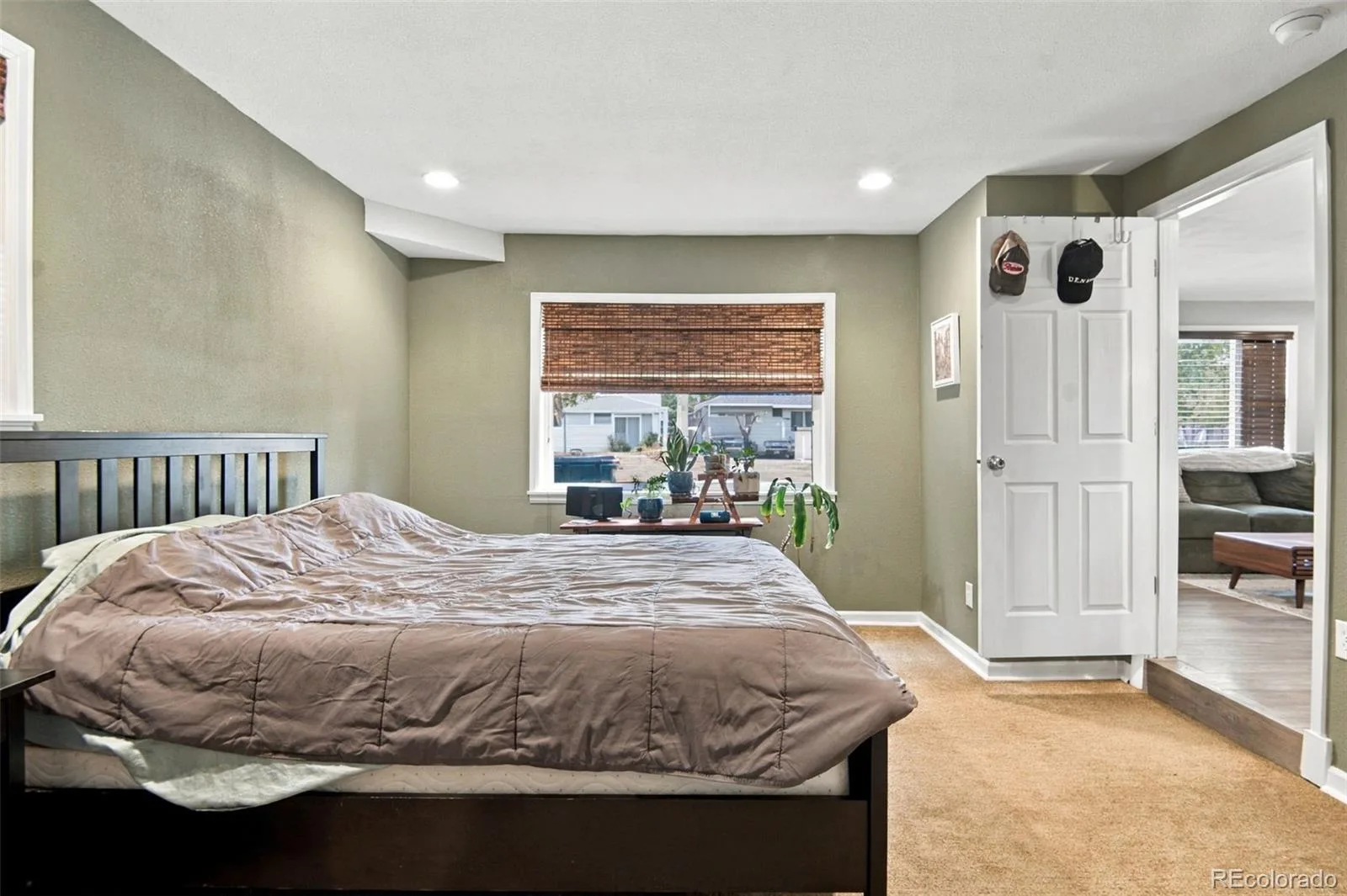 792 Geneva Street Aurora CO 80010 | MLS #REC8659733 10172026012619 1600 11