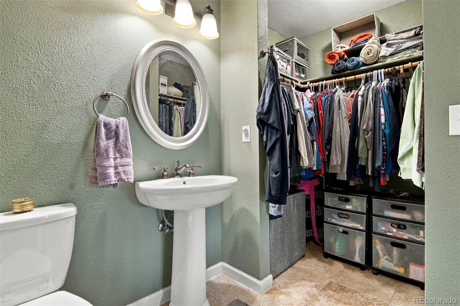 792 Geneva Street Aurora CO 80010 | MLS #REC8659733 10172026012619 1600 12