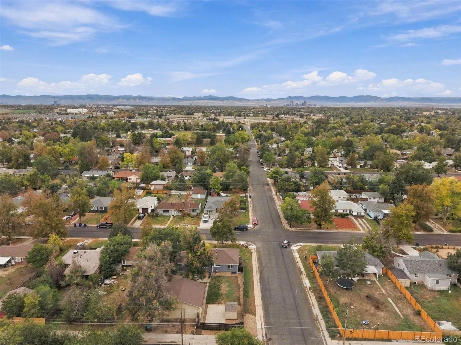 792 Geneva Street Aurora CO 80010 | MLS #REC8659733 10172026012619 1600 23
