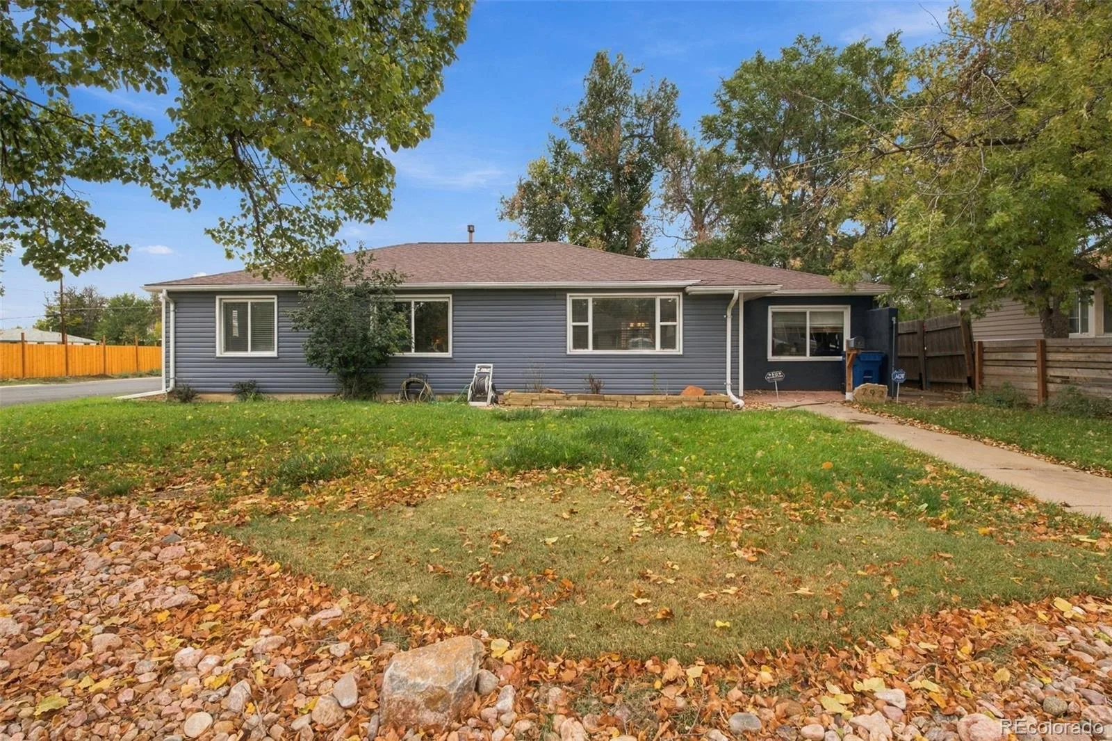 792 Geneva Street Aurora CO 80010 | MLS #REC8659733 10172026012619 1600 25