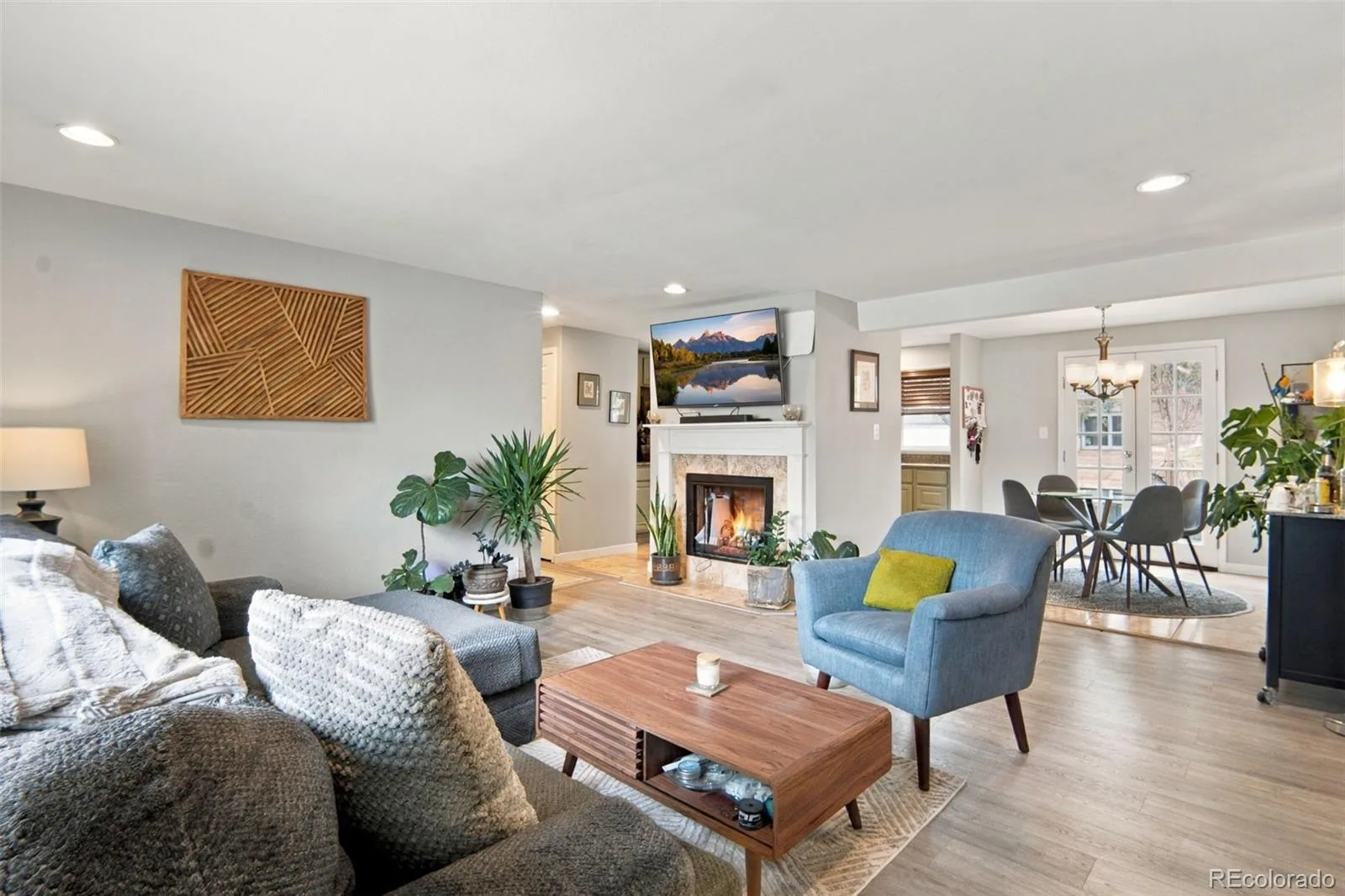 792 Geneva Street Aurora CO 80010 | MLS #REC8659733 10172026012619 1600 4