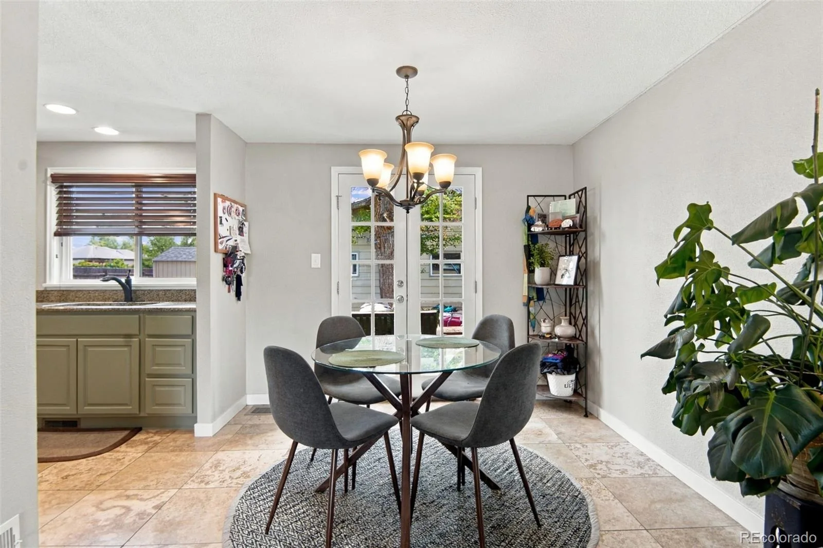 792 Geneva Street Aurora CO 80010 | MLS #REC8659733 10172026012619 1600 5
