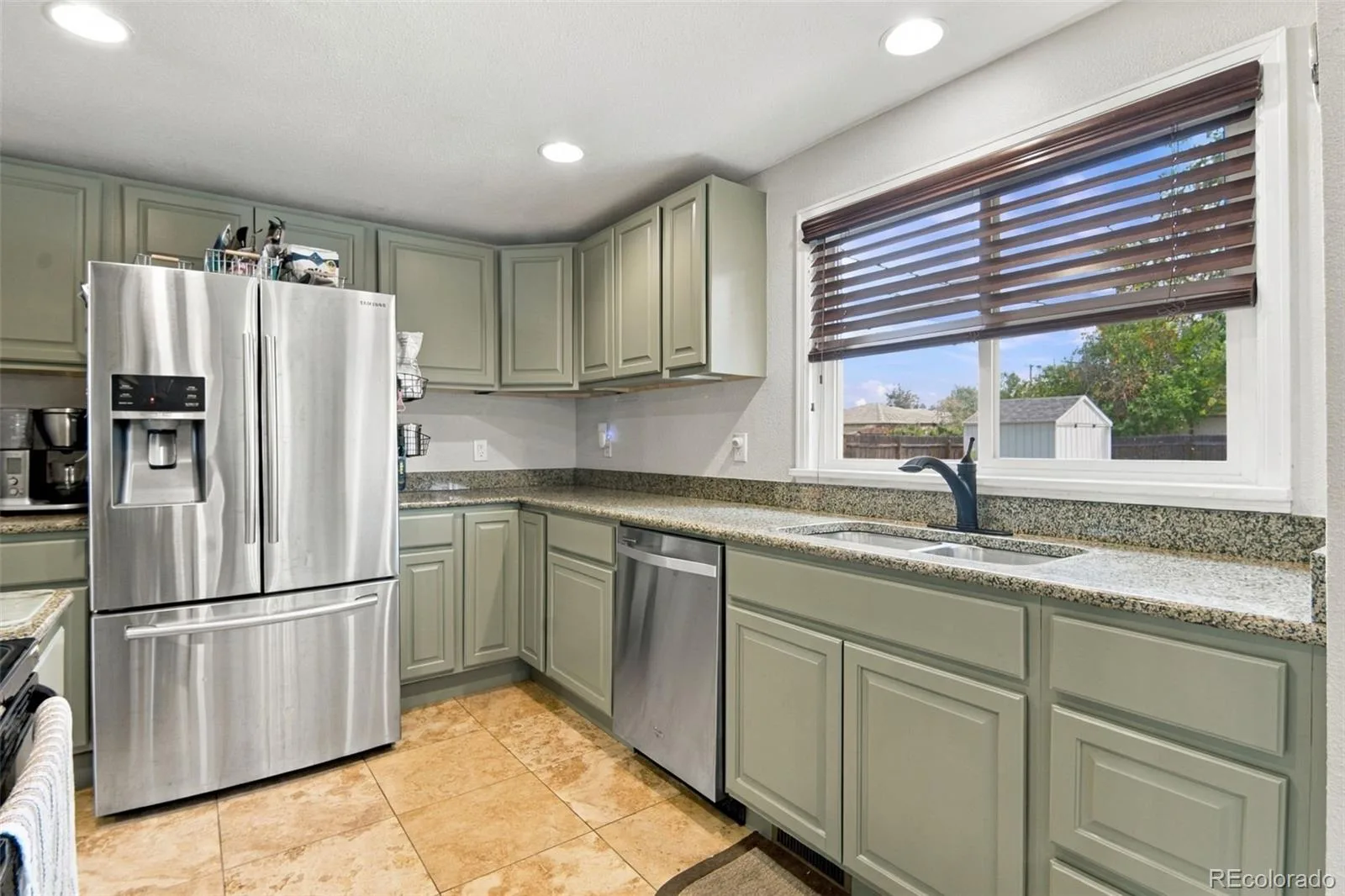 792 Geneva Street Aurora CO 80010 | MLS #REC8659733 10172026012619 1600 8