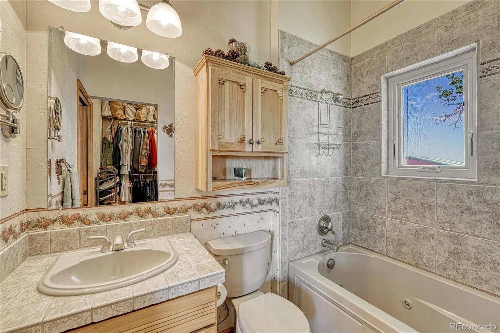 1884 Elizabeth Drive Parker CO 80138 | MLS #REC8660058 05162026041709 1600 14