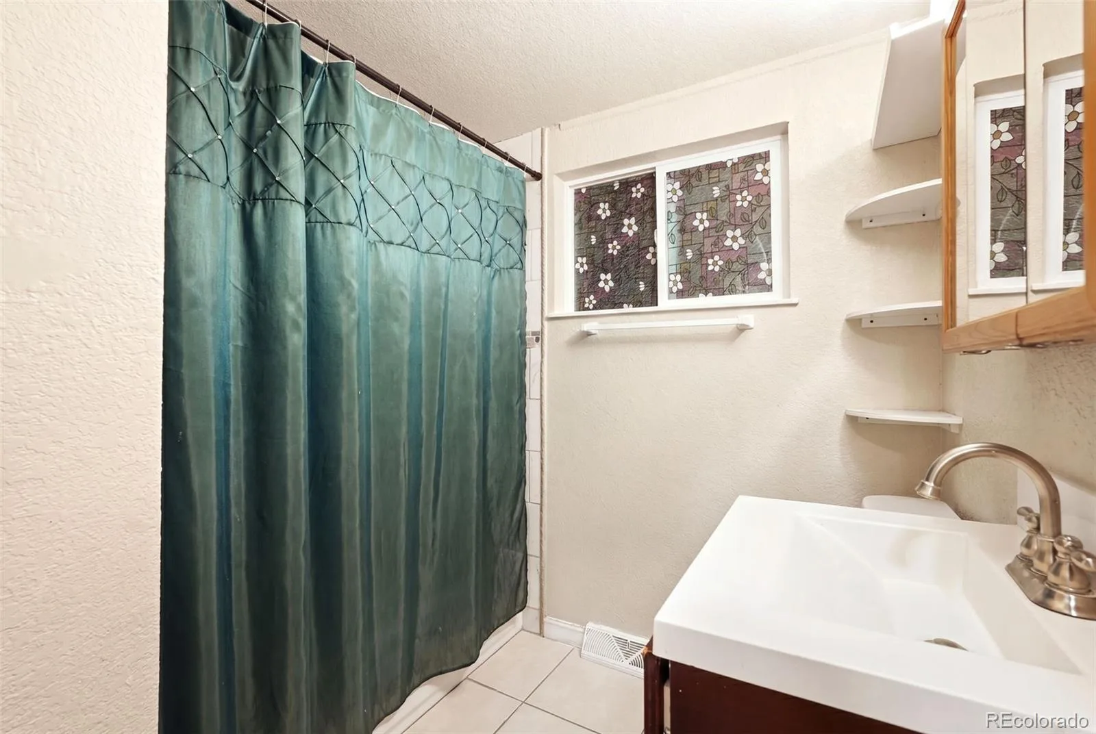 1225 Dallas Street Aurora CO 80010 MLS #REC8661911 05292026235620 1600 13